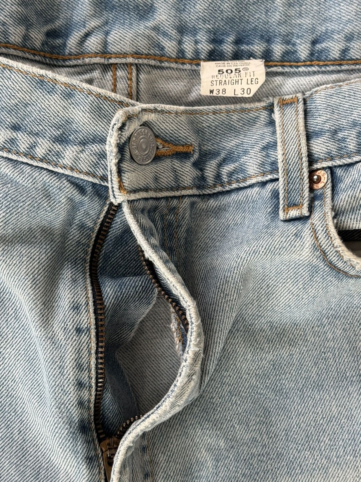 Levi's Vintage Levi's 505 jeans denim 90s Y2K USA made light wash Size US 37 - 4 Thumbnail