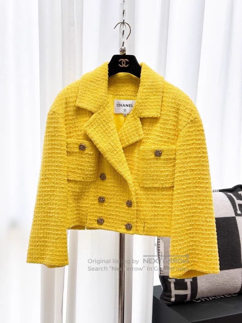 Chanel Chanel Tweed glazed buckle long-sleeved woven jacket Size XS / US 0-2 / IT 36-38 - 1 Thumbnail