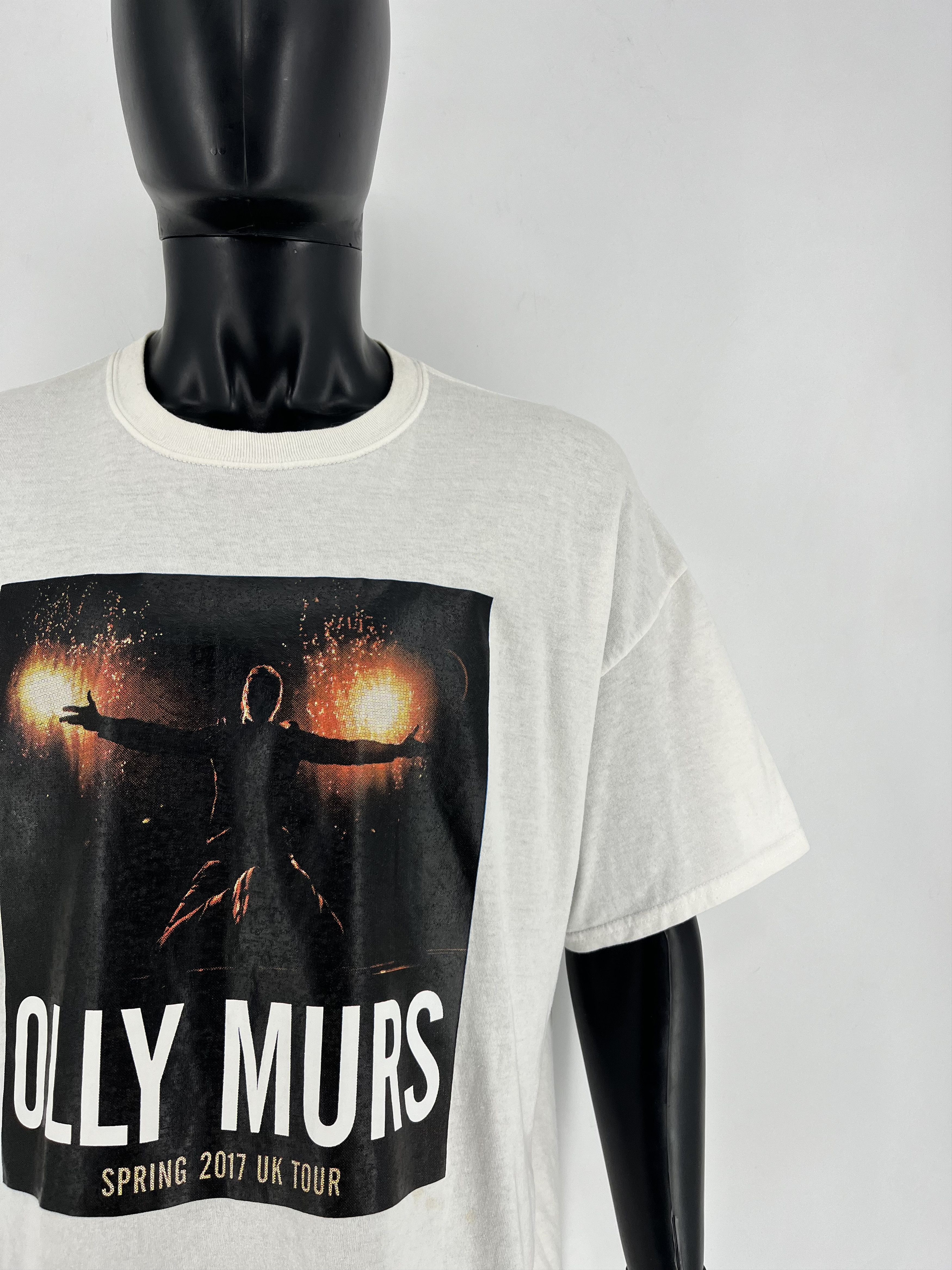 Band Tees Olly Murs Band Tee Tshirts Vintage Size XXL World Tour 2017 Size US XXL / EU 58 / 5 - 7 Thumbnail