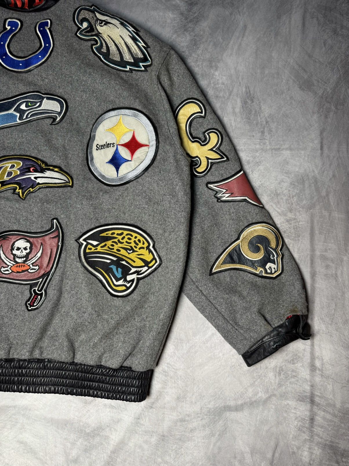 Jeff Hamilton × NFL × Reebok Jeff Hamilton x Reebok NFL, jacket. 1990s Size US XXL / EU 58 / 5 - 9 Thumbnail