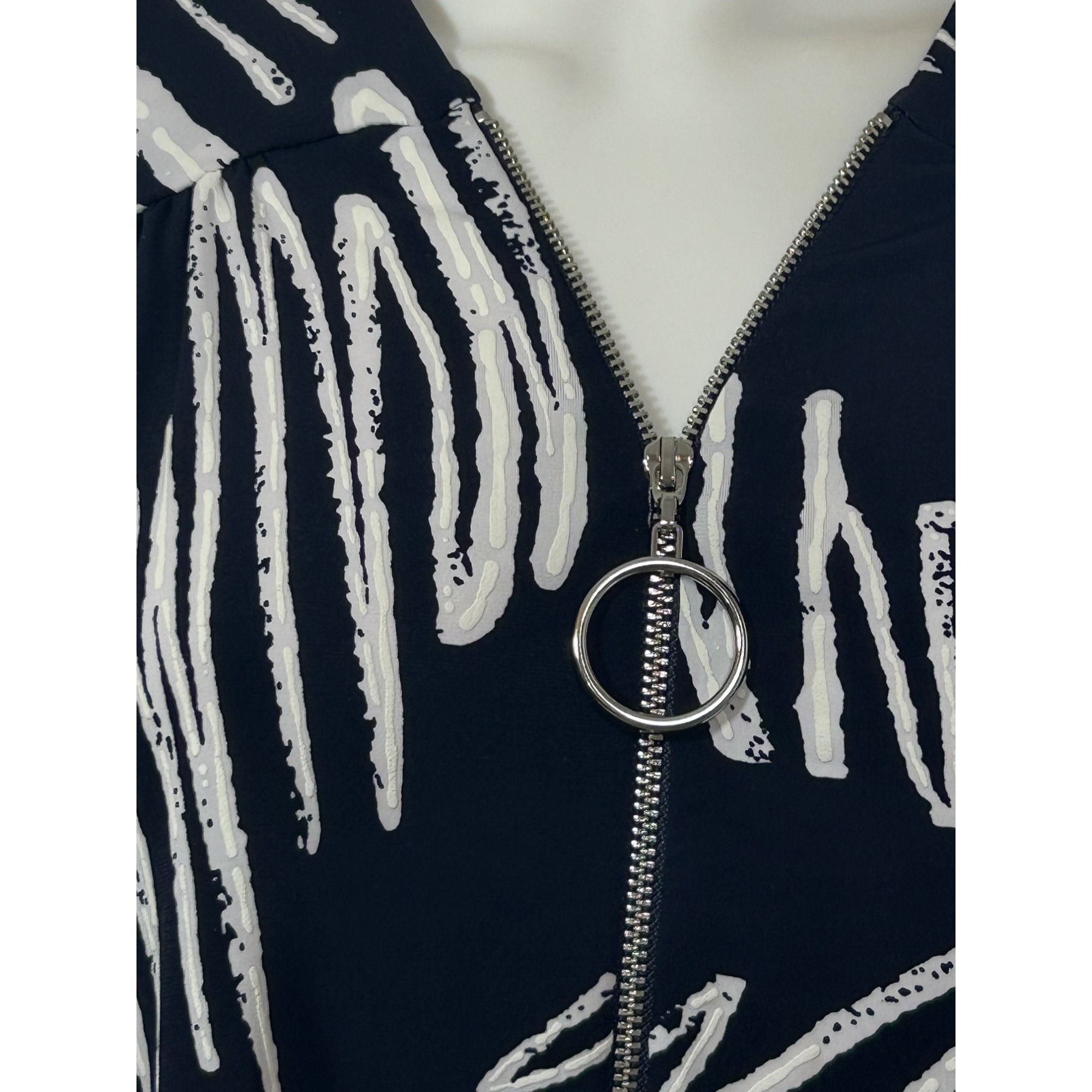 Joseph Ribkoff Joseph Ribkoff Navy White Abstract Print Blouse Zip Bell Sle Size XL / US 12-14 / IT 48-50 - 8 Thumbnail
