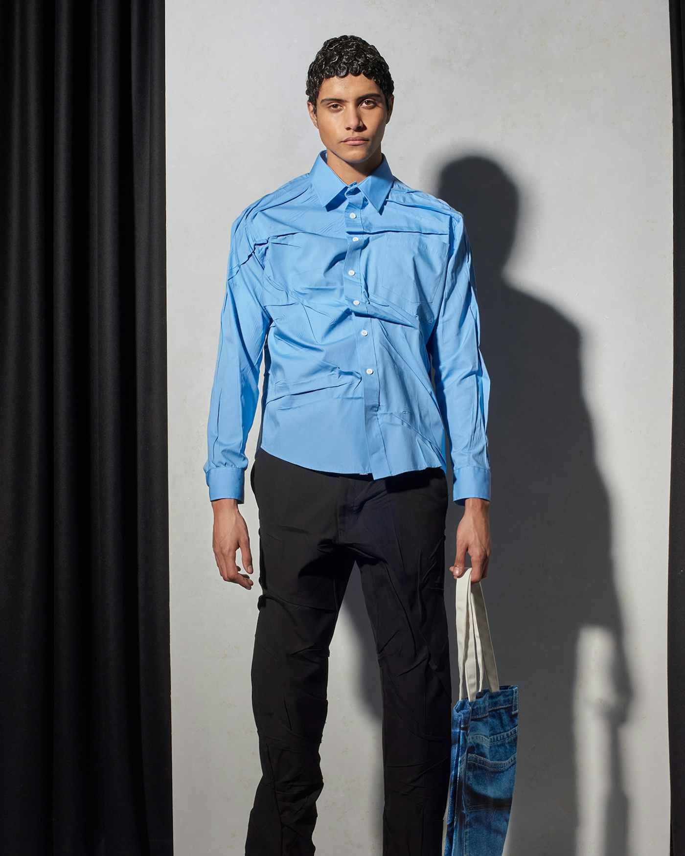 image of Bianca Saunders Aw21 Misfit Creased Cotton-Poplin Shirt in Blue, Men's (Size XL)