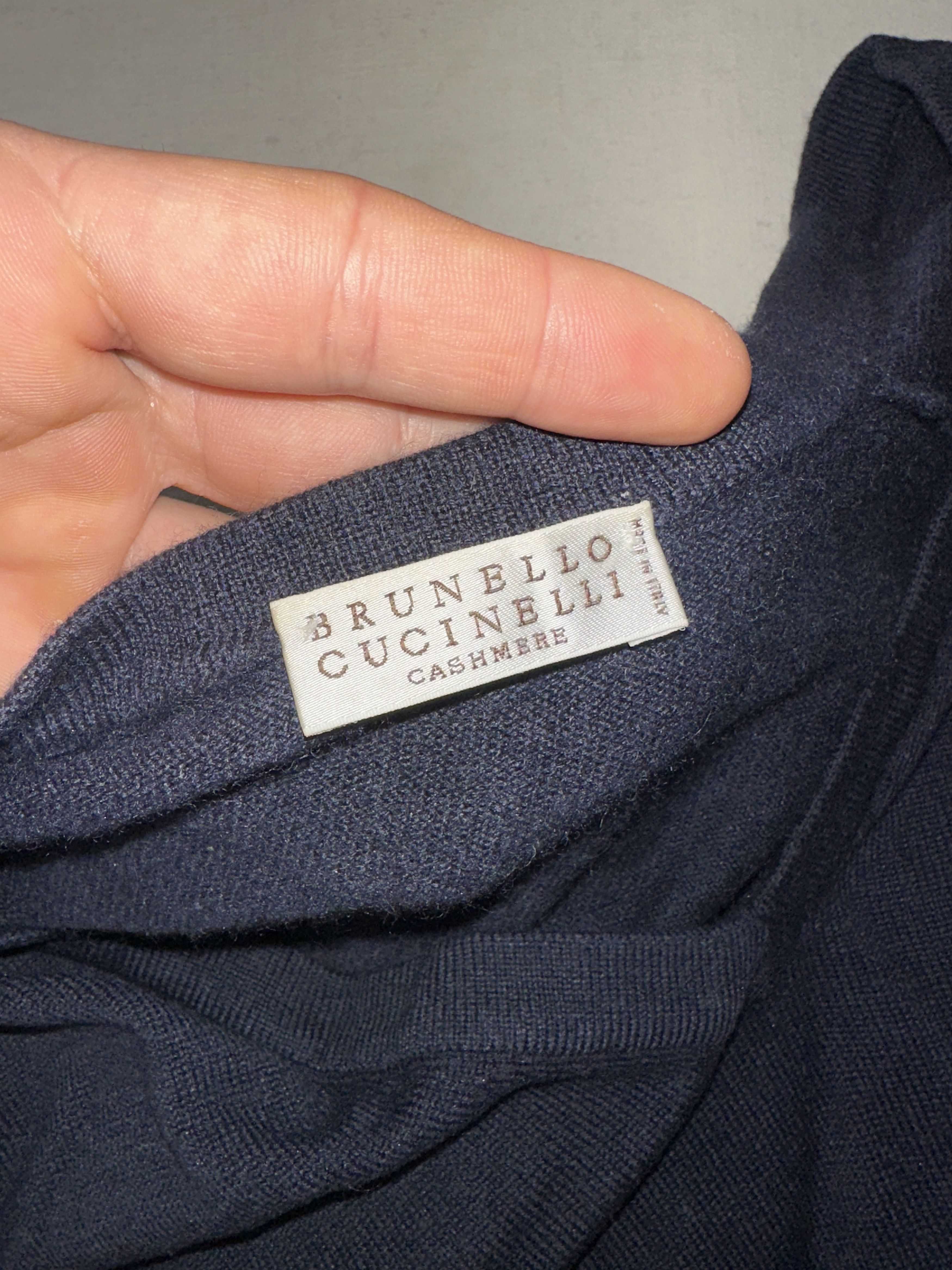 Brunello Cucinelli Brunello Cucinelli Cashmere Wool Silk Low V-Neck Sweater M Size M / US 6-8 / IT 42-44 - 3 Thumbnail