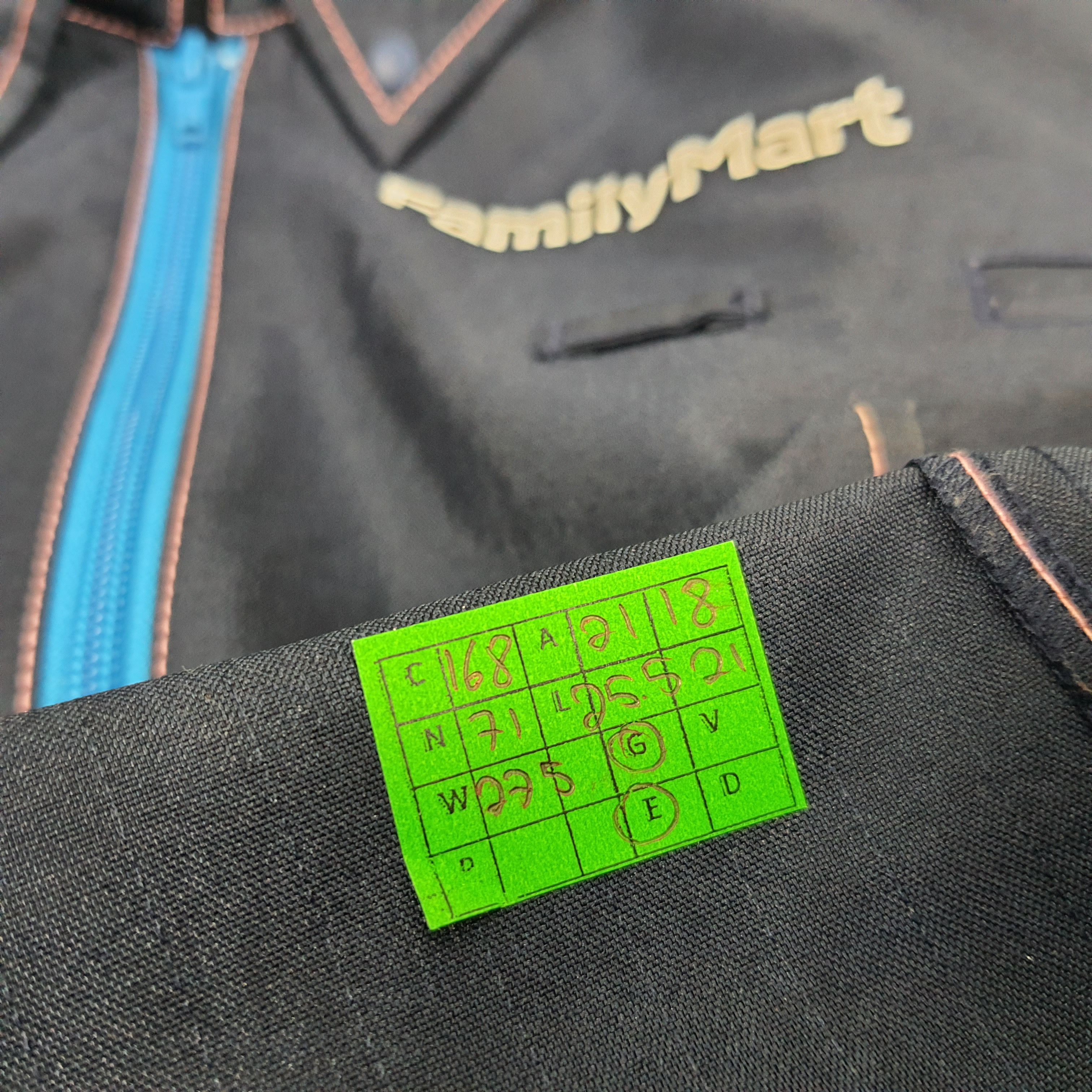 Japanese Brand Vintage Family Mart Japan Store Staff Jacket Uniform Size US M / EU 48-50 / 2 - 7 Thumbnail