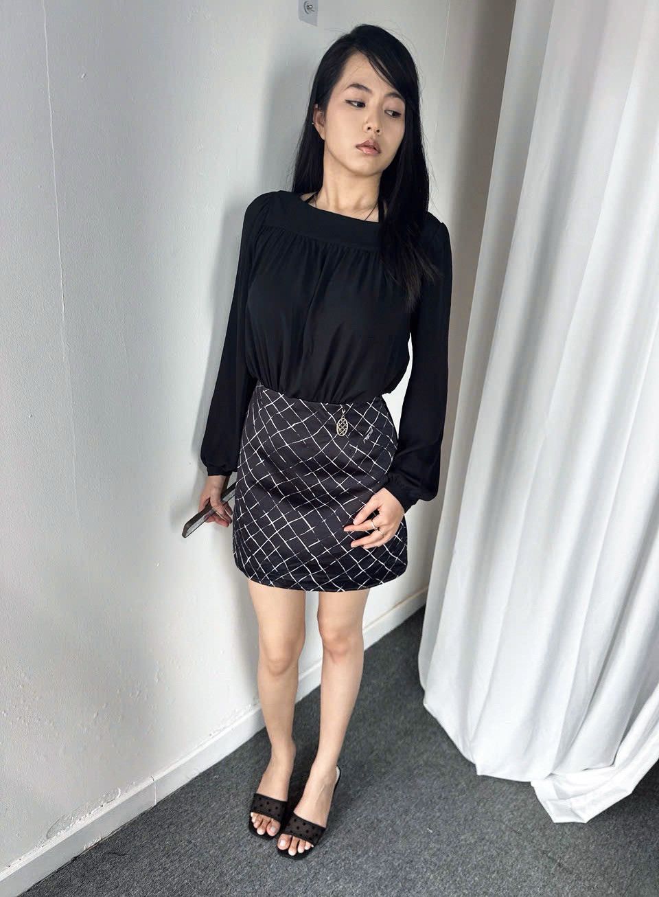 Elisabetta Franchi Elisabetta Franchi mini dress Size M / US 6-8 / IT 42-44 - 2 Thumbnail