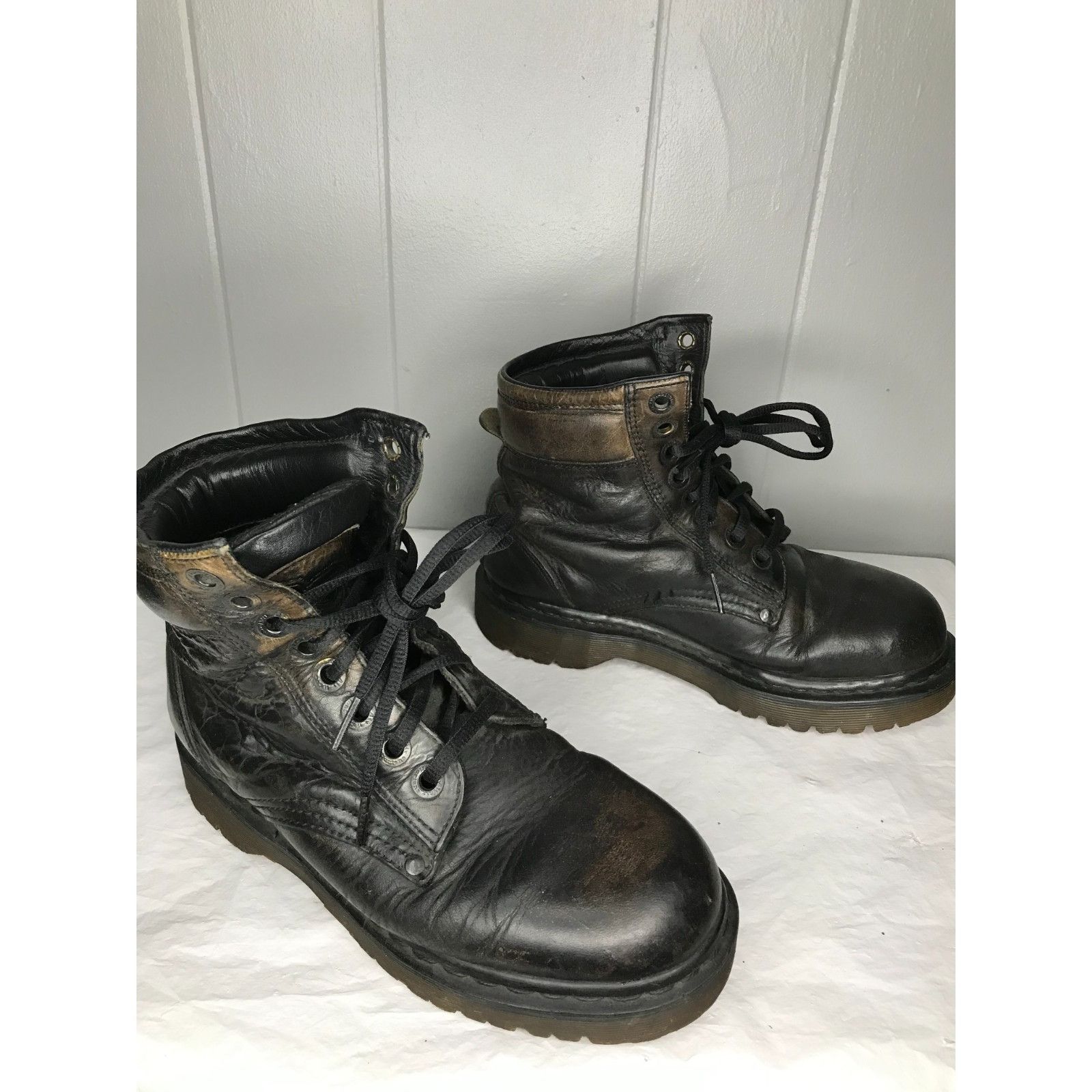 Dr. Martens Vintage Dr. Doc Martens Brown Black Patina 1460 Made in Engl Size US 7 / IT 37 - 2 Thumbnail