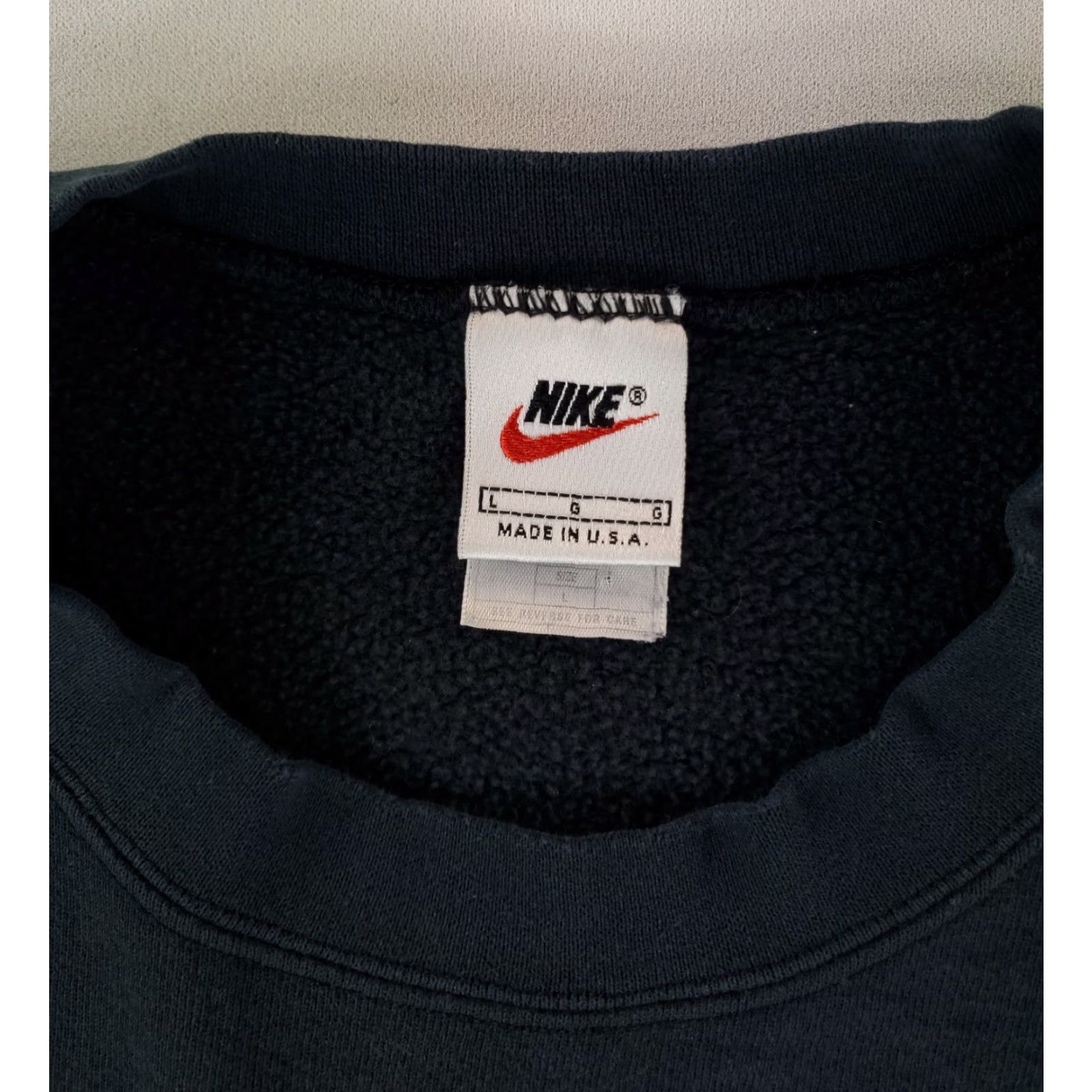 Nike VINTAGE Nike Sweatshirt Black Short Sleeve Made USA Mens L 90s Pullover Shirt Size US L / EU 52-54 / 3 - 3 Thumbnail