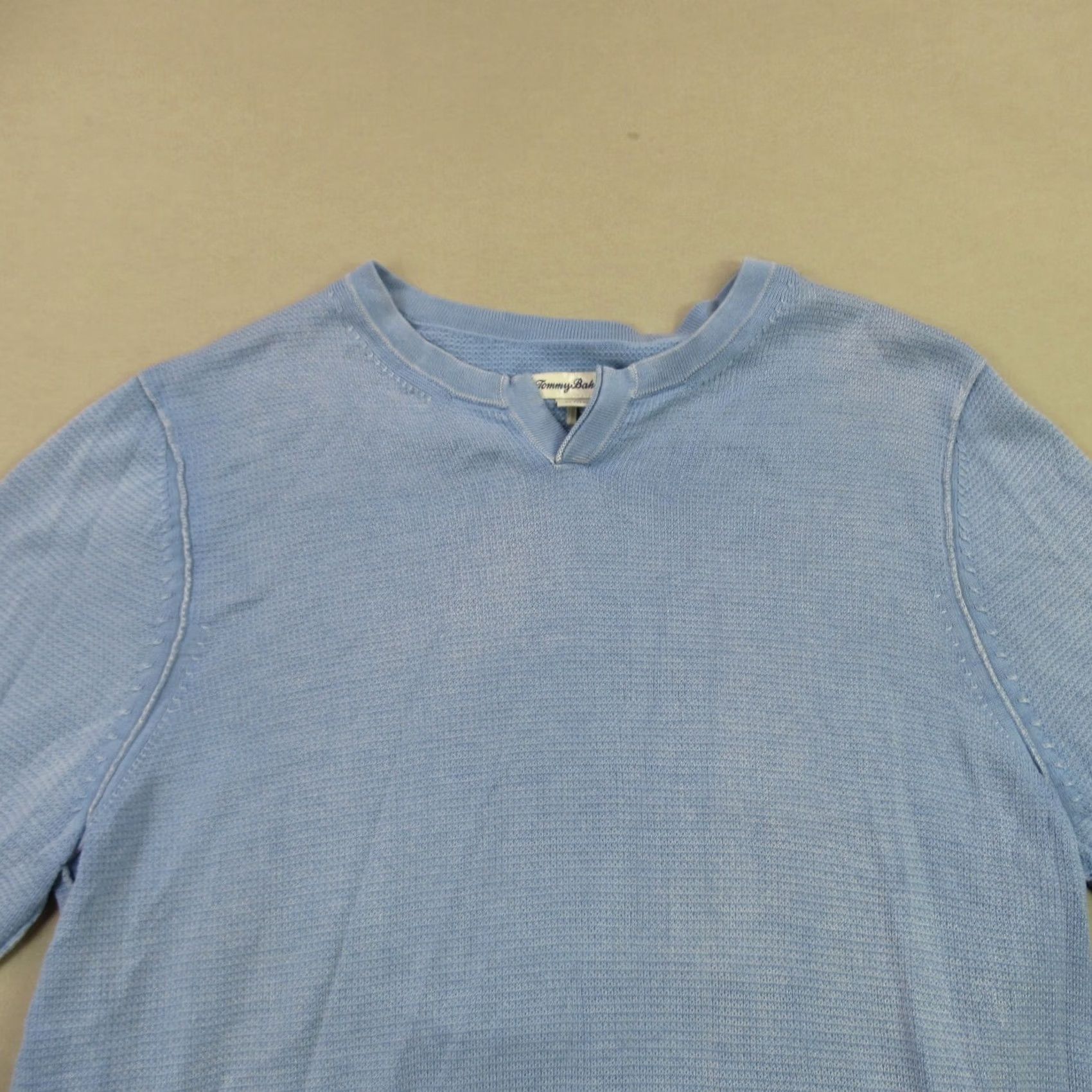 Tommy Bahama Tommy Bahama Sweater Large Blue Long Sleeve V Neck Pullover Outdoors Mens Size US L / EU 52-54 / 3 - 3 Thumbnail