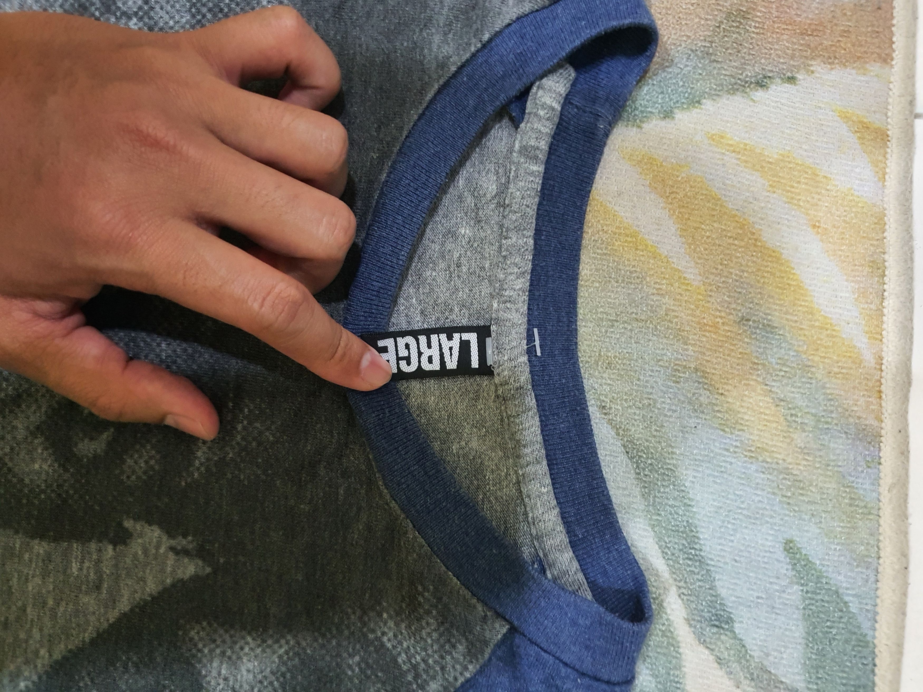 Japanese Brand vintage-style raglan t-shirt with blue three-quarter sleeves Size US L / EU 52-54 / 3 - 7 Thumbnail