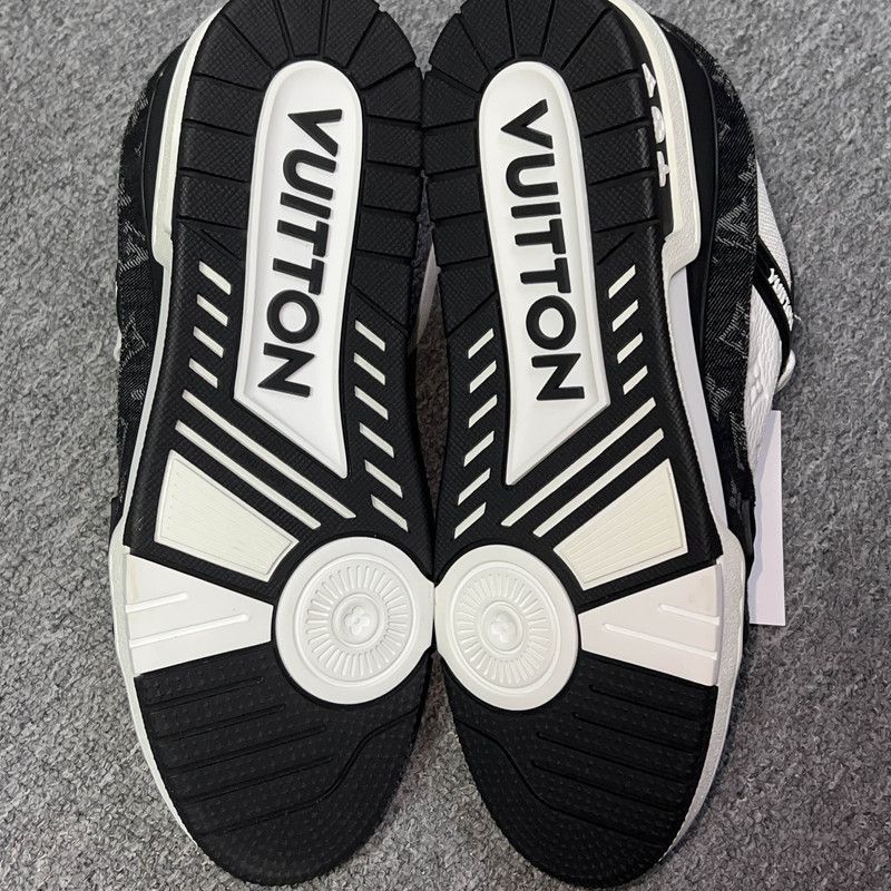 Louis Vuitton Louis Vuitton Panda Print Low-Top Trainers -2508 Size US 9.5 / EU 42-43 - 4 Thumbnail