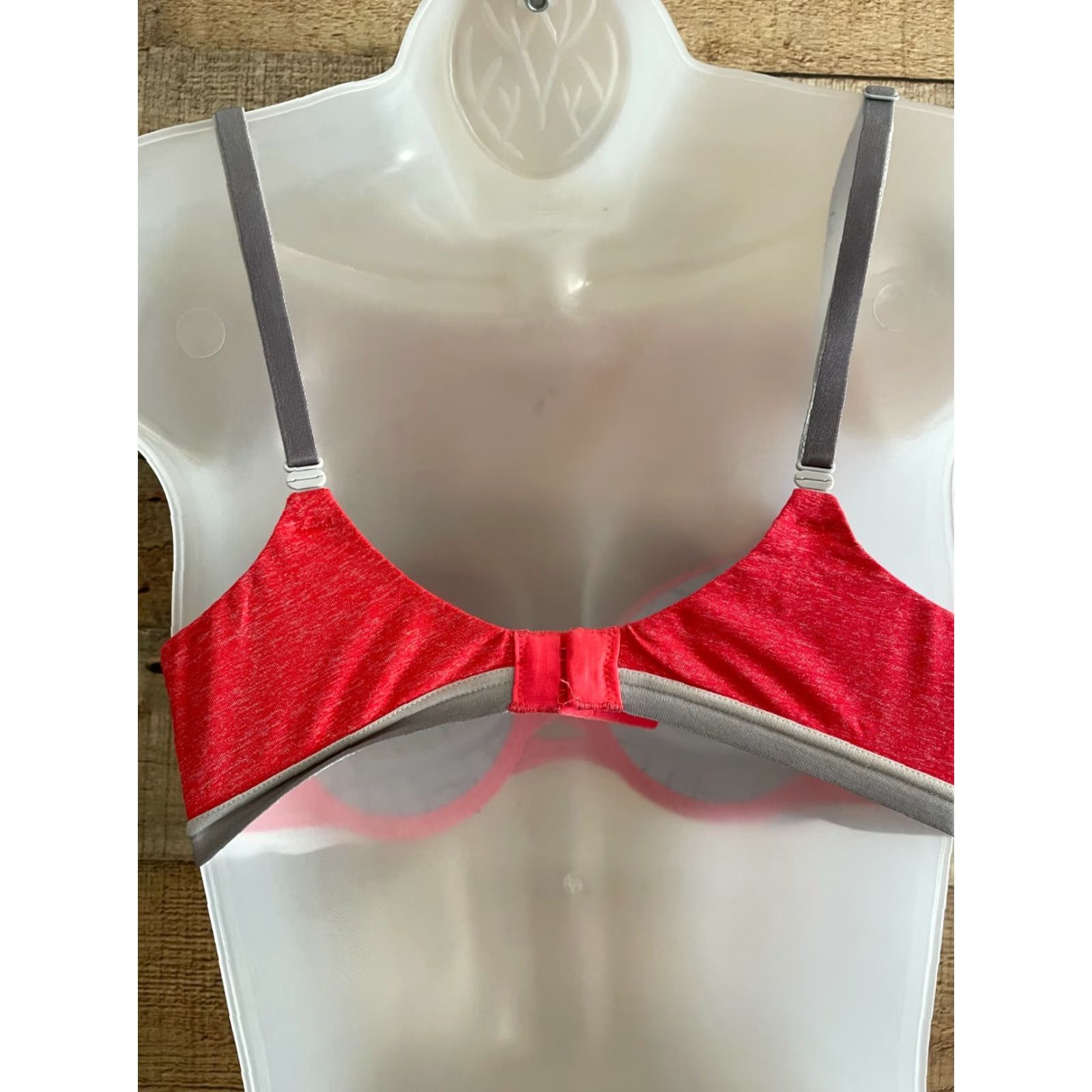 Victoria's Secret Victoria's Secret Red PERFECT SHAPE 34B Bra full coverage women 34B Size ONE SIZE - 4 Thumbnail