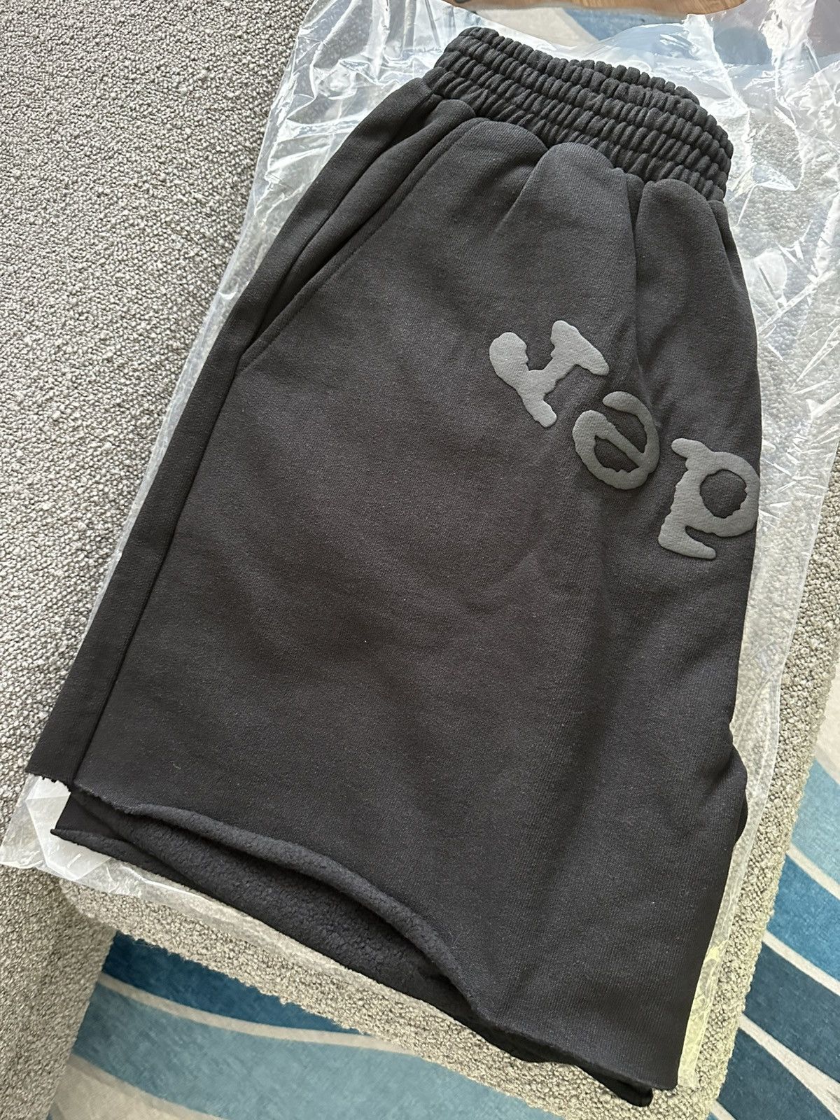Sp5der Spider Worldwide SP5DER OG Web V2 Phantom Sweatshort Size US 32 / EU 48 - 10 Thumbnail