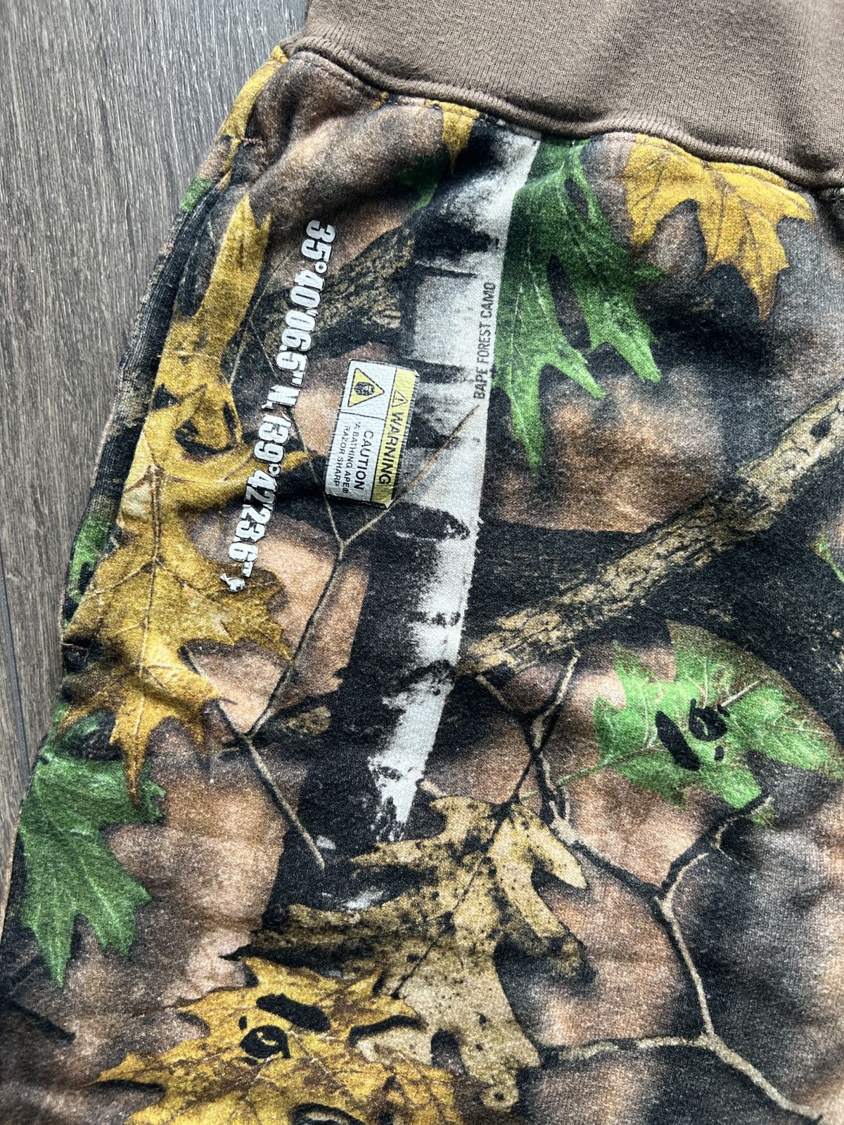 Bape Bape Forest Camo Sweat Shorts M Size US 32 / EU 48 - 3 Thumbnail