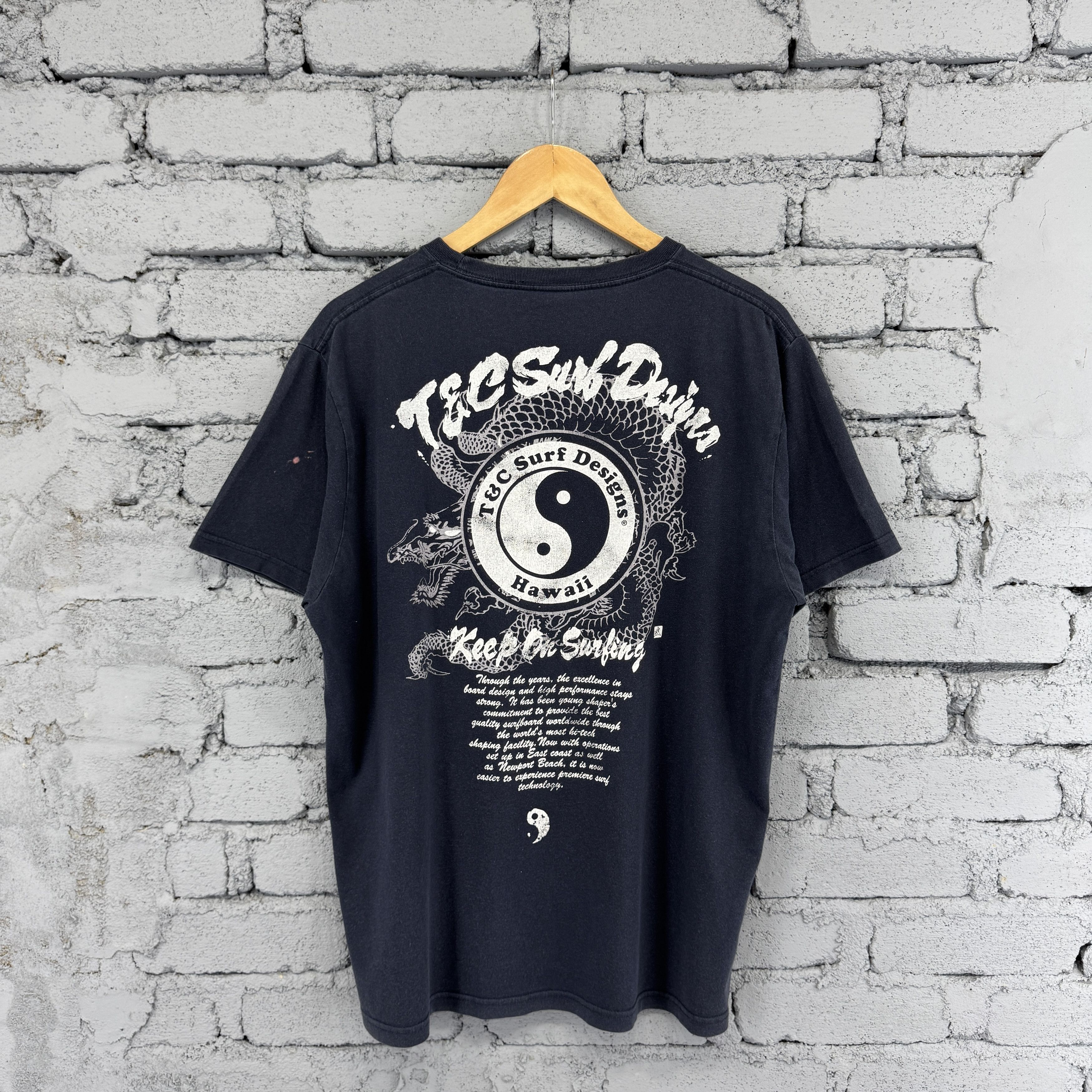 Vintage Vintage 90s T&C Surf Designs Dragon Hawaii Surfing Tshirt Size US XL / EU 56 / 4 - 1 Thumbnail