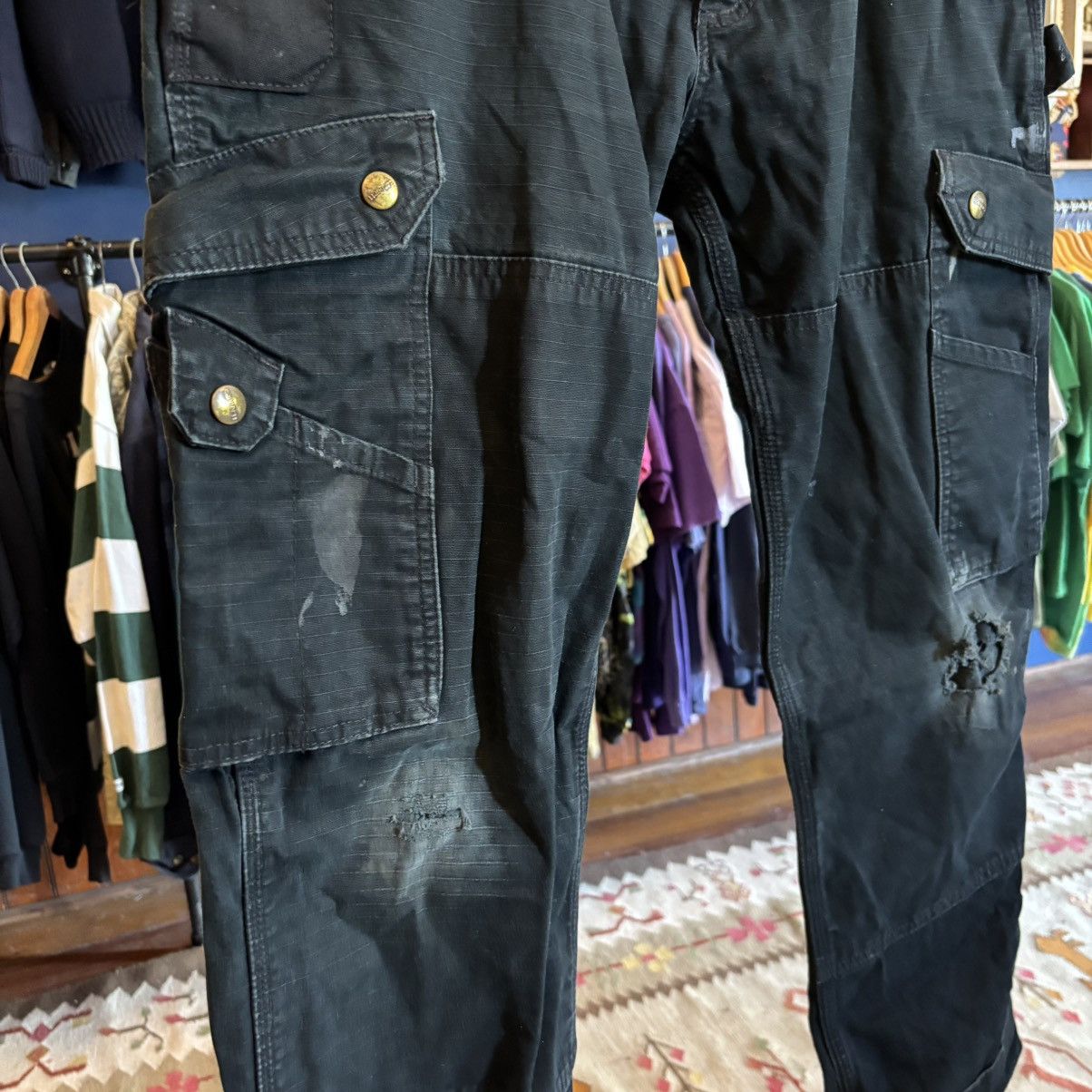 Carhartt × Vintage Vintage 00s Carhartt Distressed Black Canvas Cargo Pants Size US 34 / EU 50 - 2 Thumbnail