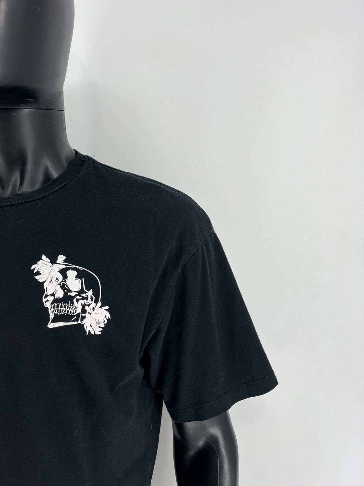 Band Tees Skulls Vintage Y2K Rock Metal Size XL Black Reverse Logo Size US M / EU 48-50 / 2 - 8 Thumbnail