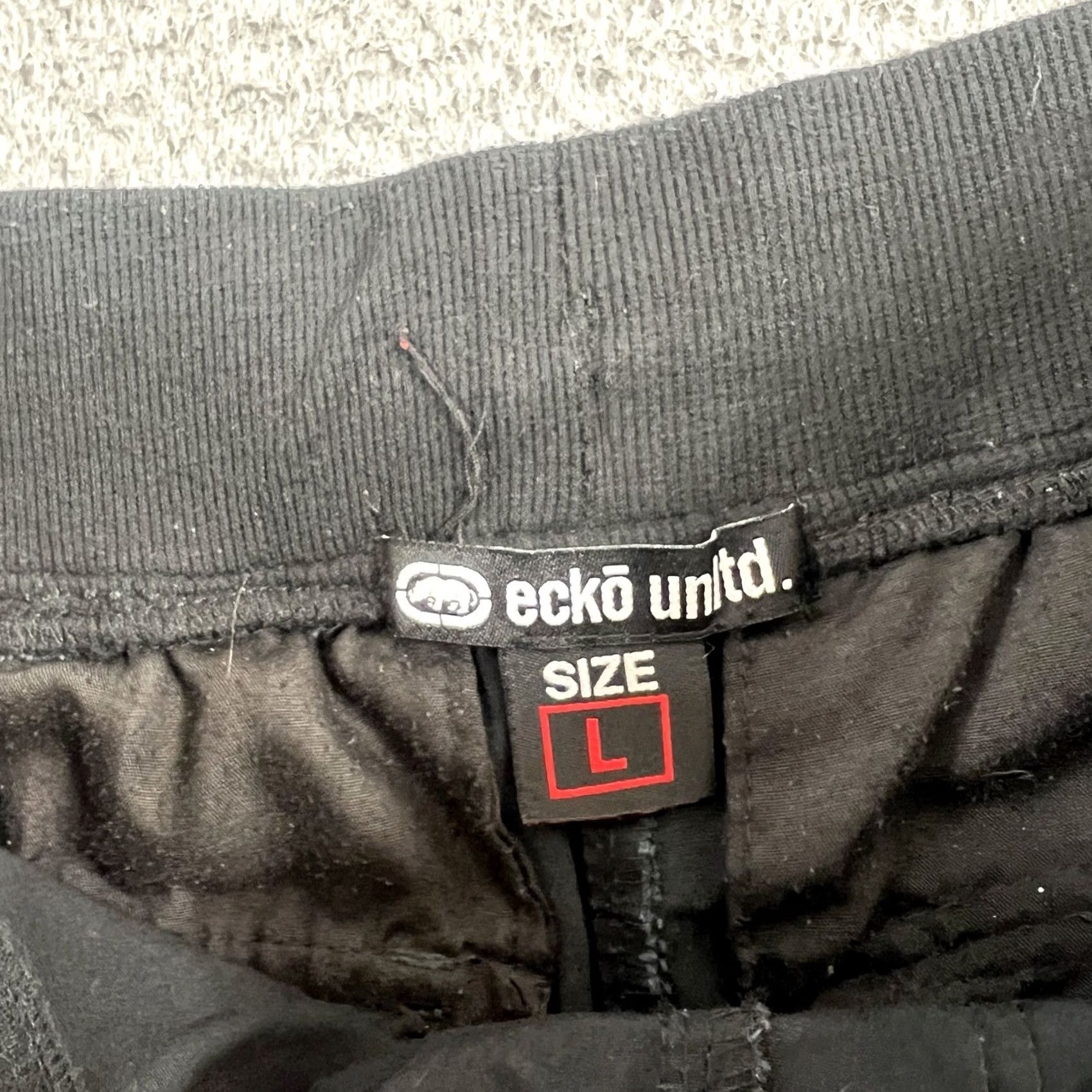 Ecko Unltd. Ecko Unltd Shorts Mens Large Black Fleece Side Logo Pockets Hip Hop Street Size US 33 - 2 Thumbnail