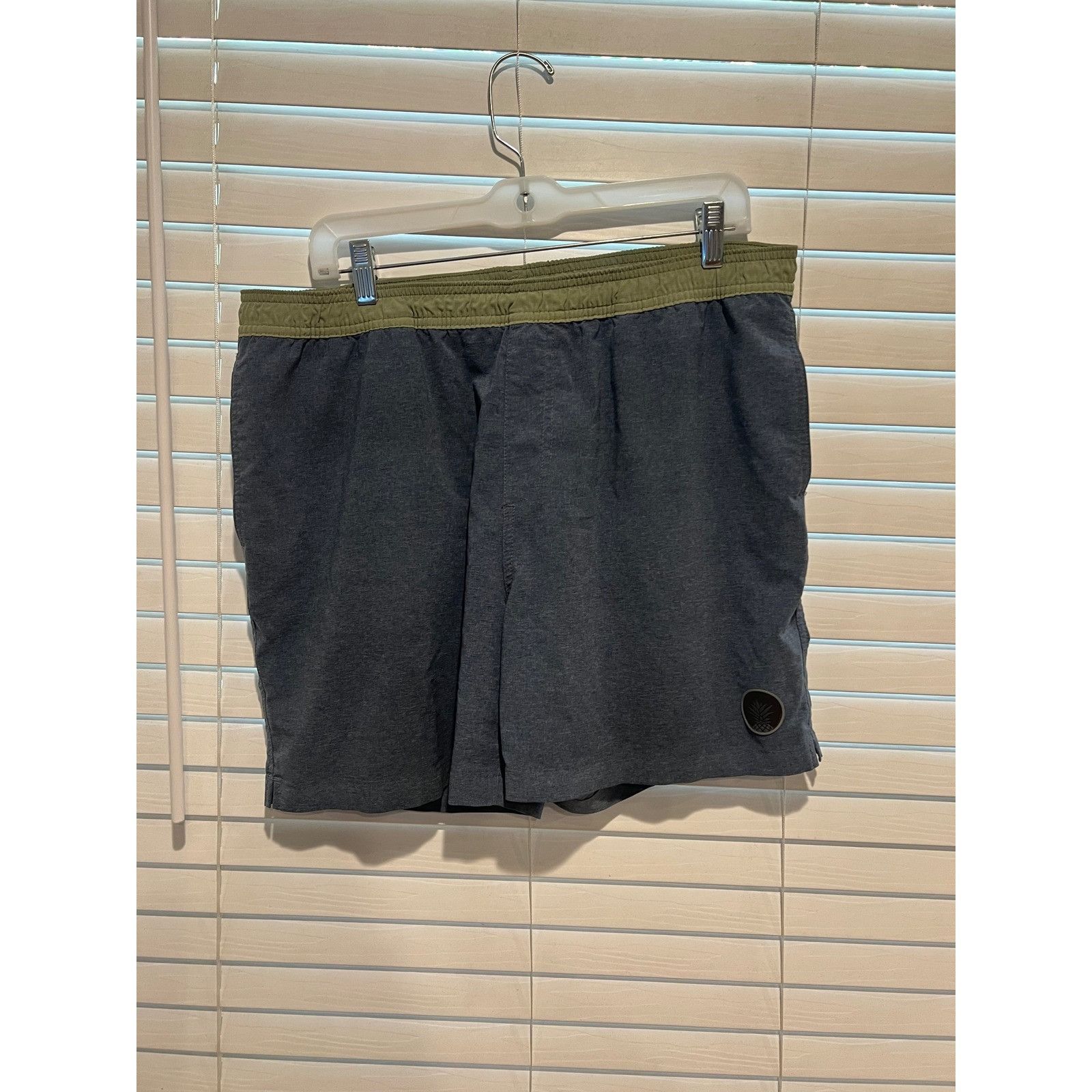 Chubbies Chubbies Men's Shorts Gray Swim Trunks Pineapple Casual Acti Size US 36 / EU 52 - 1 Thumbnail