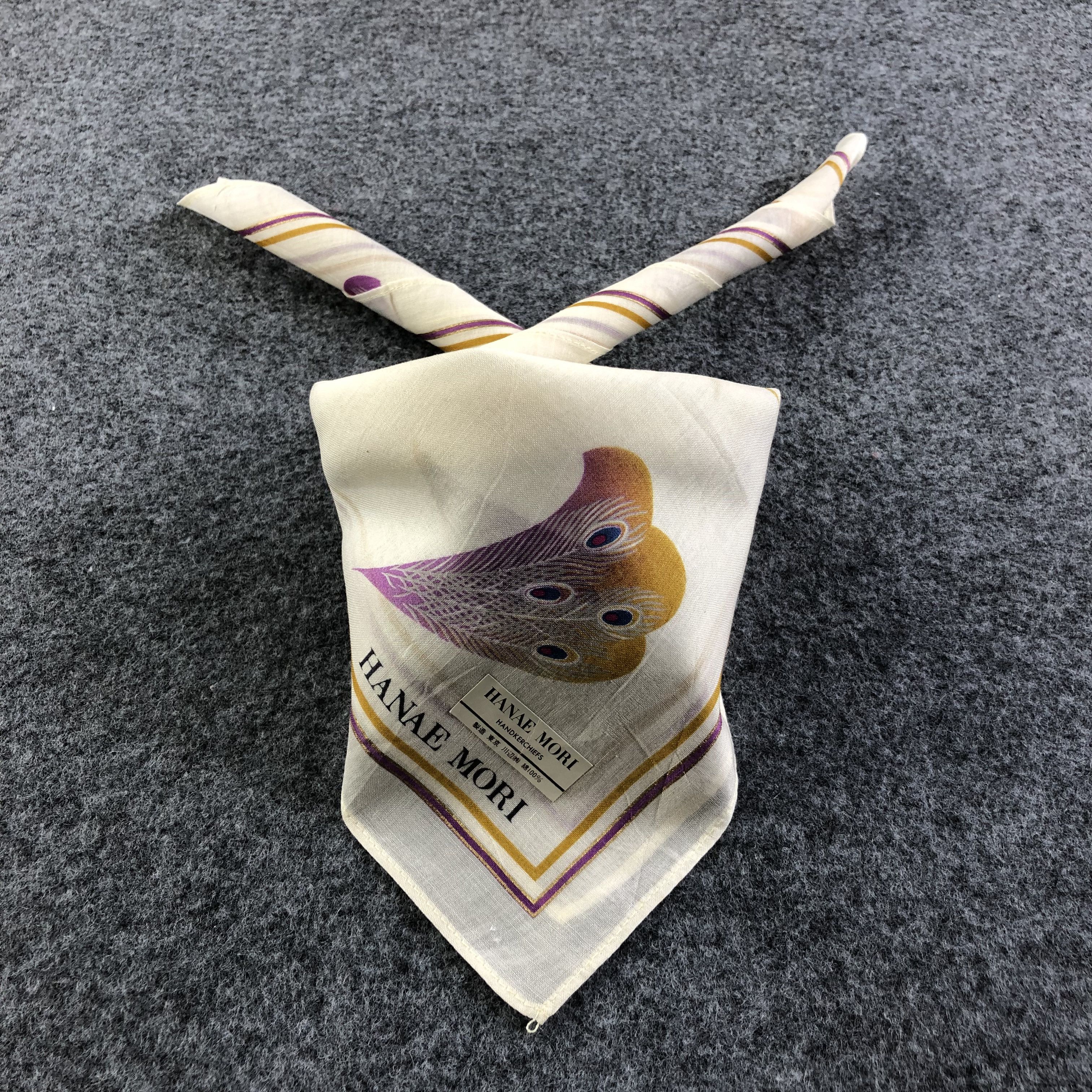 Hanae Mori × Vintage Hanae Mori Feather Handkerchief Neckerchief Bandana H2236 Size ONE SIZE - 1 Thumbnail
