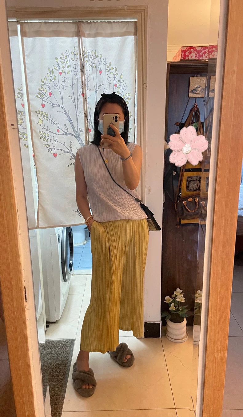 Issey Miyake Issey Miyake size:3 Prosperous yellow pleated long pants Size 22" - 2 Thumbnail