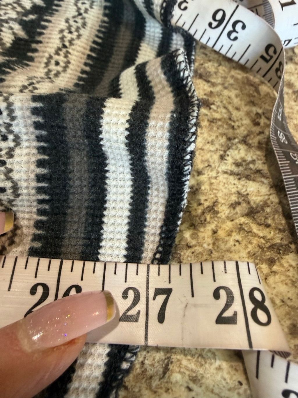Old Navy Women's Old Navy Pajamas L Black White Fair Isle Thermal Set Size 33" - 7 Thumbnail