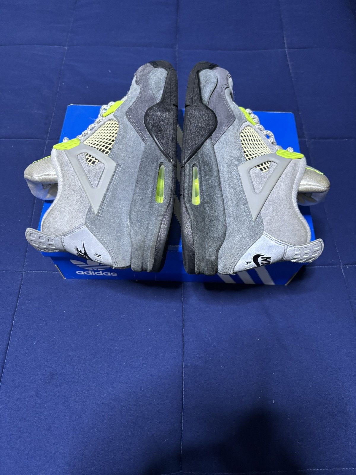 Jordan Brand Jordan 4 Retro SE Neon 95 2020 Size 9.5 Size US 9.5 / EU 42-43 - 3 Thumbnail