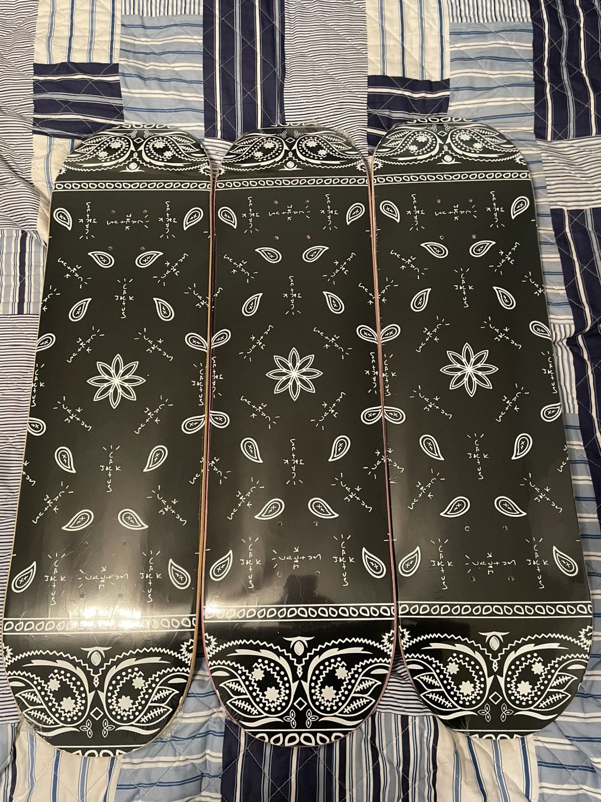 Travis Scott Travis Scott Cactus Jack Paisley Skateboard Deck Size ONE SIZE - 1 Thumbnail