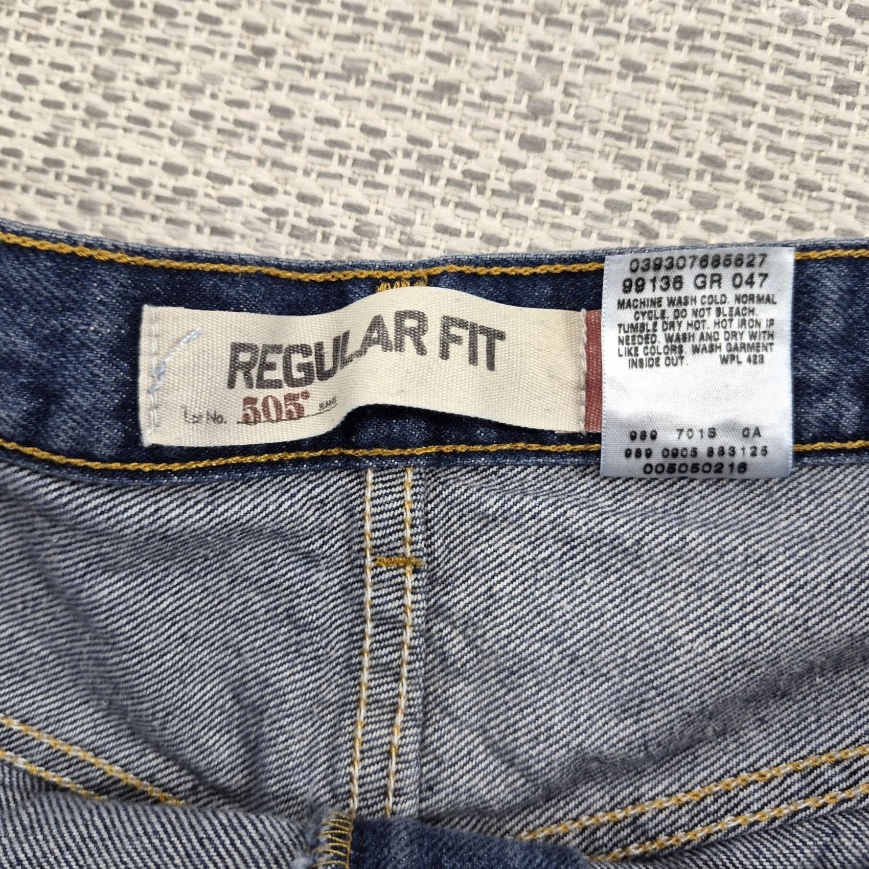 Levi's Levi's 505 Jeans Mens 36x30 Blue Medium Wash Regular Fit Straight Leg Denim Pants Size US 36 / EU 52 - 5 Thumbnail