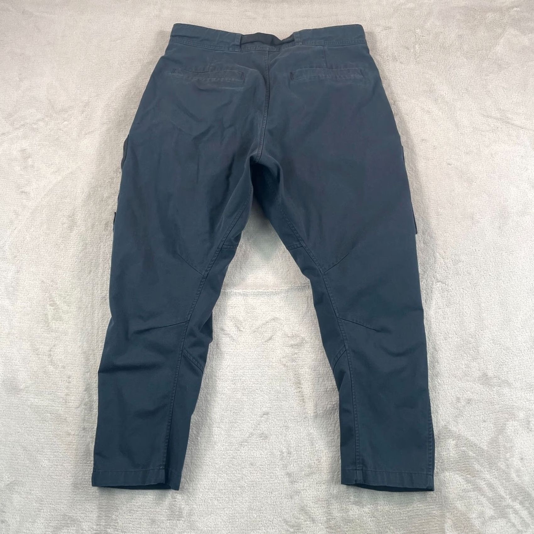 Nike Nike ACG Woven Cargo Pants Shirt Men M Black Belted Jogger Pockets Regular Size US 31 - 4 Thumbnail