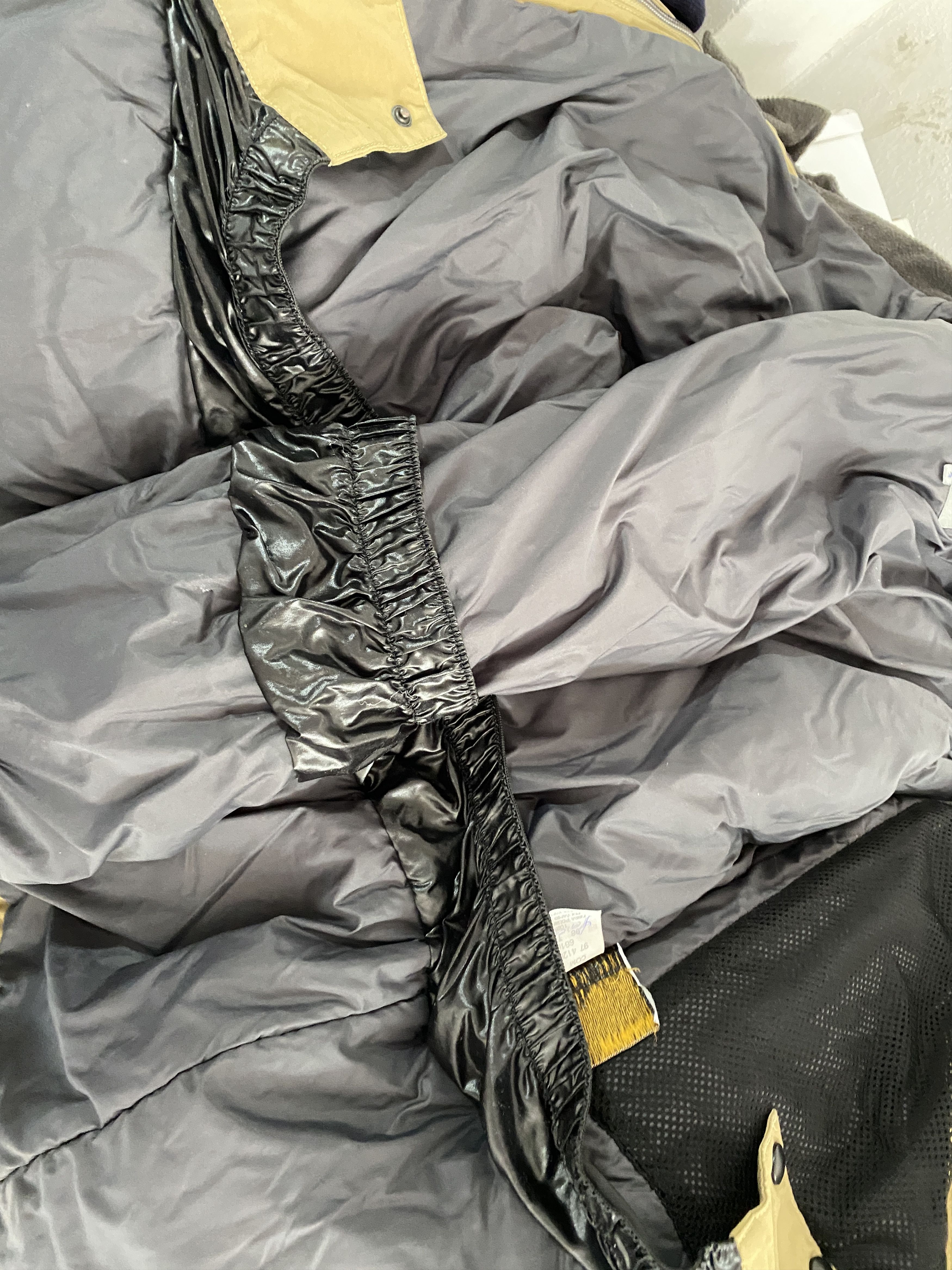 Moncler Limited Moncler Grenoble Recco Thermore Insulated Size 3 L Size US L / EU 52-54 / 3 - 24 Thumbnail