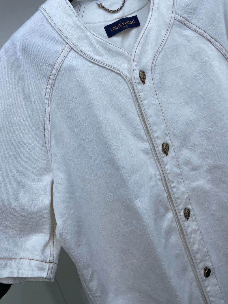 Louis Vuitton Louis Vuitton White embossed full-print denim baseball jac Size US M / EU 48-50 / 2 - 3 Thumbnail