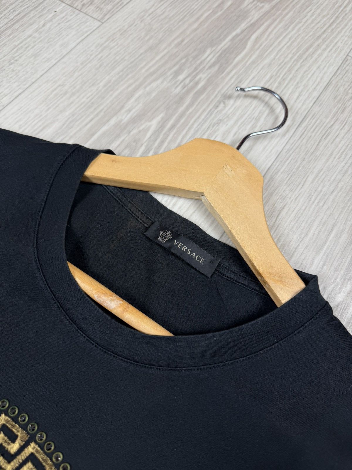 Versace Gianni Versace Distressed T Shirt Big Logo Medusa Size US L / EU 52-54 / 3 - 6 Thumbnail