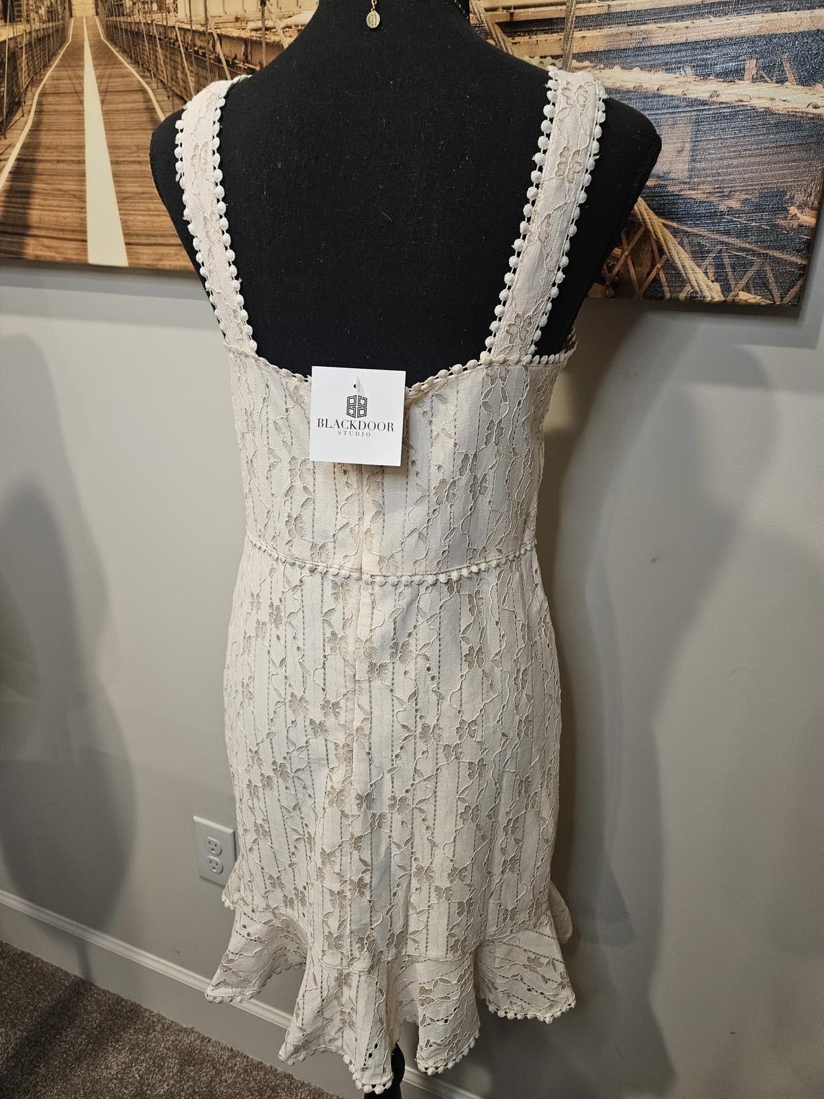 Other Nwt Azura Elegant Lace Dress with Ruffled Hem #217 Size M / US 6-8 / IT 42-44 - 3 Thumbnail