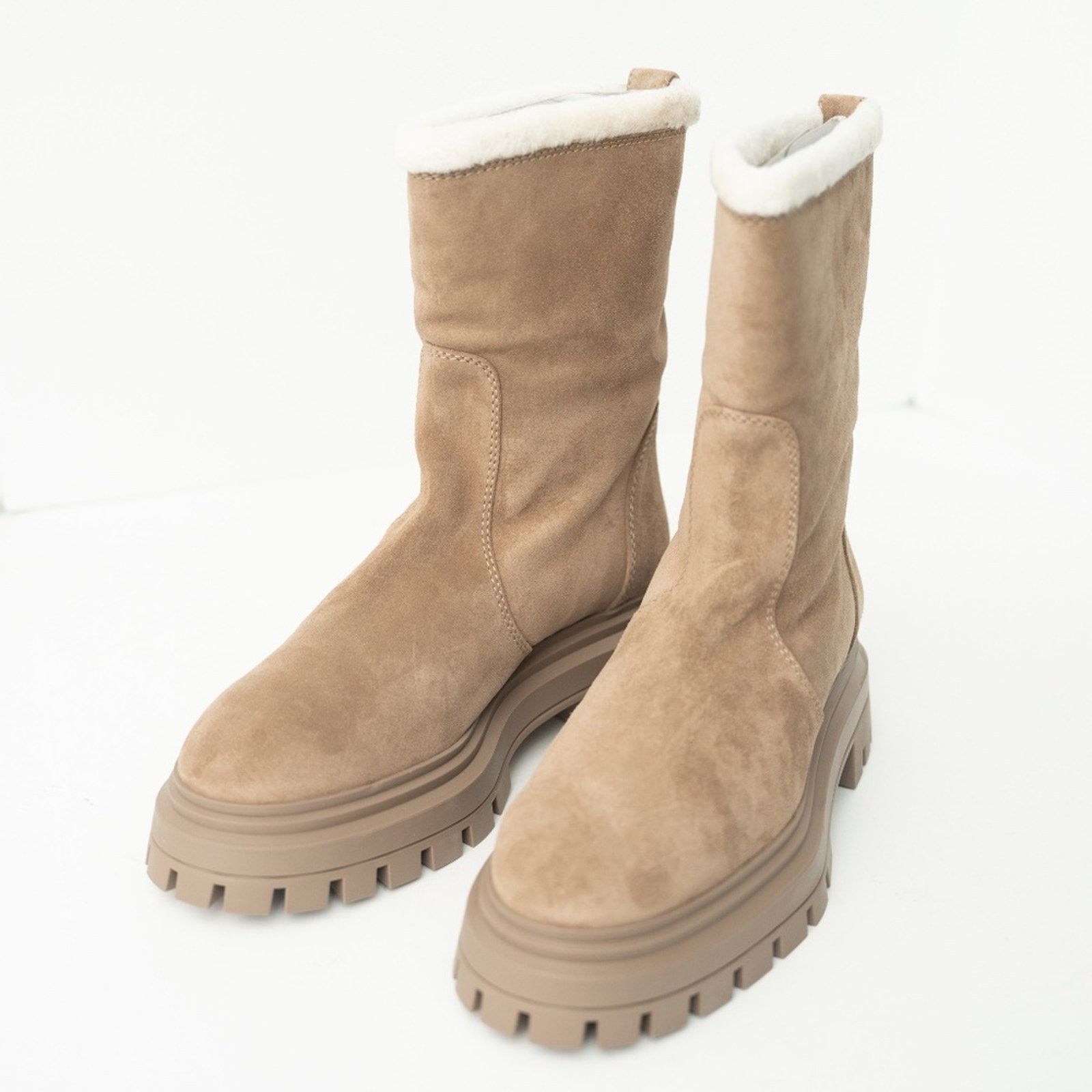 Stuart Weitzman Stuart Weitzman Bedford Chill Sherling Suede Boot. Size US 10 / IT 40 - 9 Thumbnail