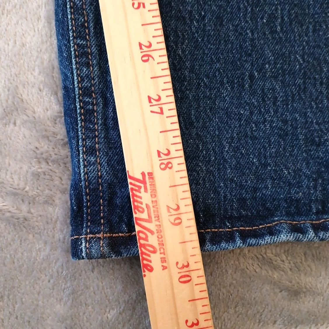 Old Navy Old Navy Jeans Womens 14 Blue Wide-Leg Button Fly 35x29.5 Denim Oscar 5-Pocket Design Womens Size 36" / US 14 / IT 50 - 6 Thumbnail