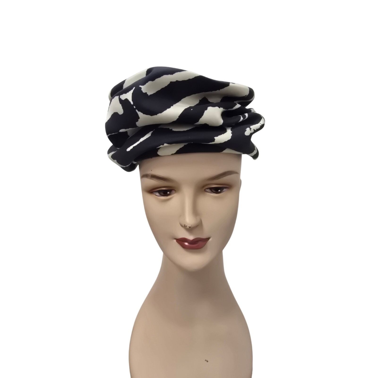 Other Vintage Dachettes by Lilly Dache Hat, Black & Ivory Size ONE SIZE - 2 Thumbnail