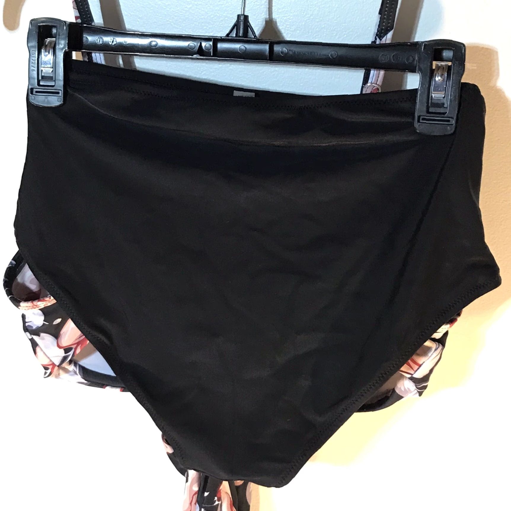 Vintage Women’s Floral Black Bikini Set 2 Piece High-Waisted Underwired Spaghetti Straps M Swimwear Beach Outdoor Size M / US 6-8 / IT 42-44 - 3 Thumbnail