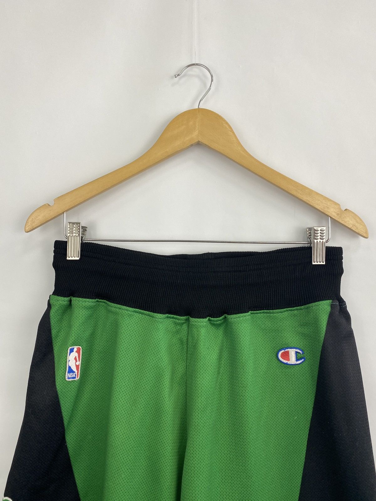 Champion Vintage 90s Champion Boston Celtics NBA Shorts Rare Just Don Size US 32 / EU 48 - 2 Thumbnail