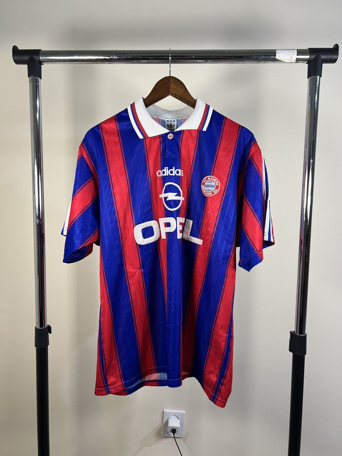 Adidas Bayern Munich 1995 Soccer #18 Klinsmann Adidas Jersey Sz L Size US L / EU 52-54 / 3 - 1 Thumbnail