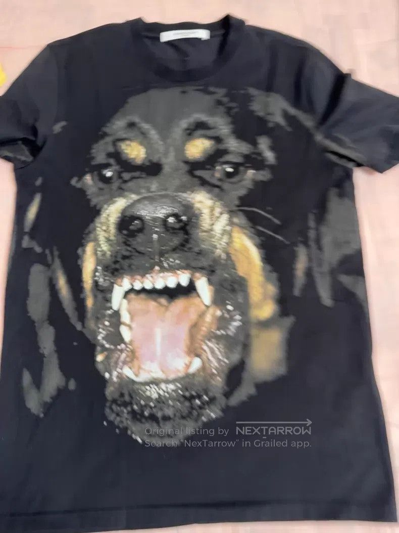 Givenchy Givenchy short sleeves Size US S / EU 44-46 / 1 - 1 Thumbnail
