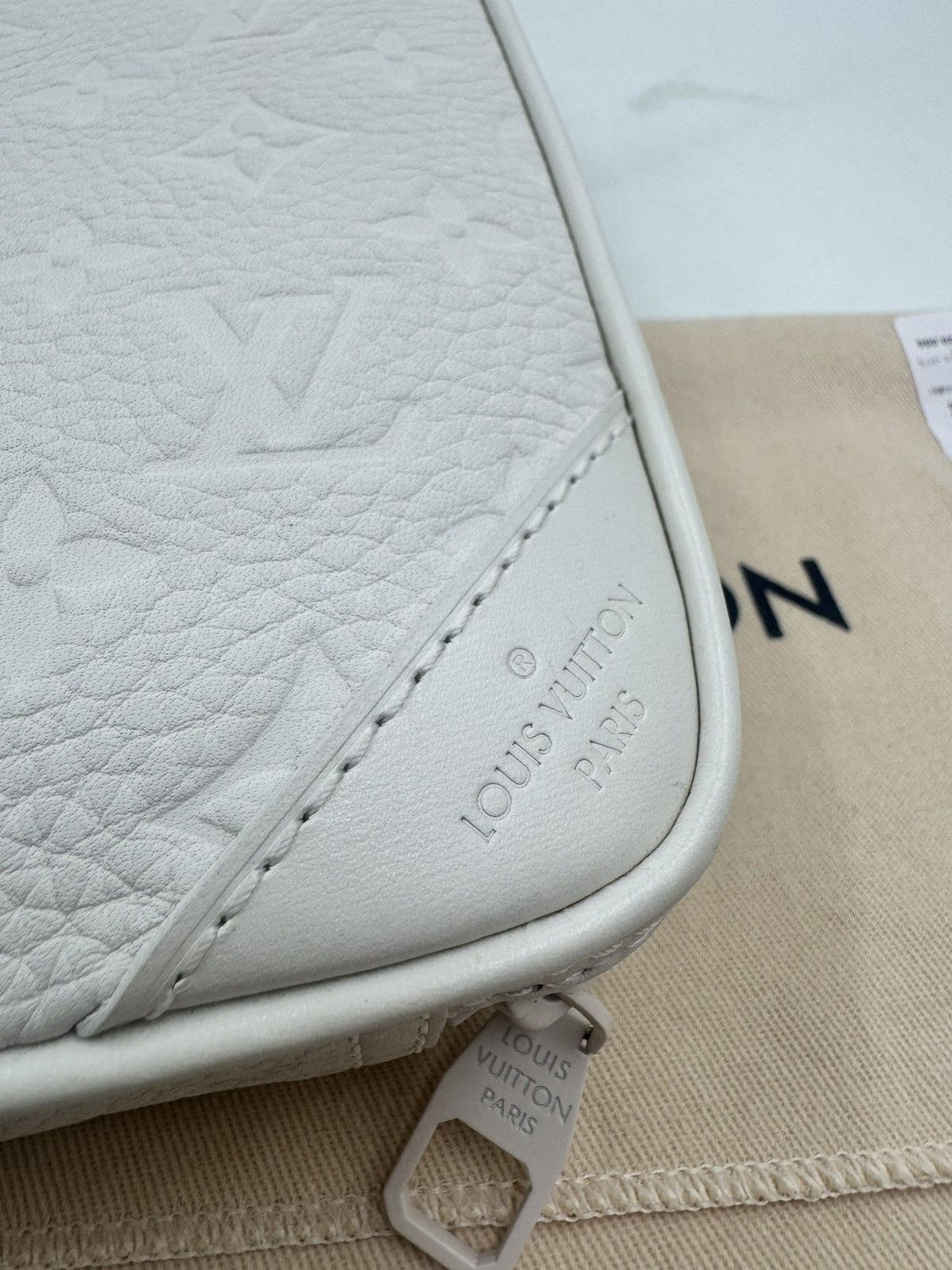 Louis Vuitton Louis Vuitton Utility Side CrossBody Bag Size ONE SIZE - 13 Thumbnail