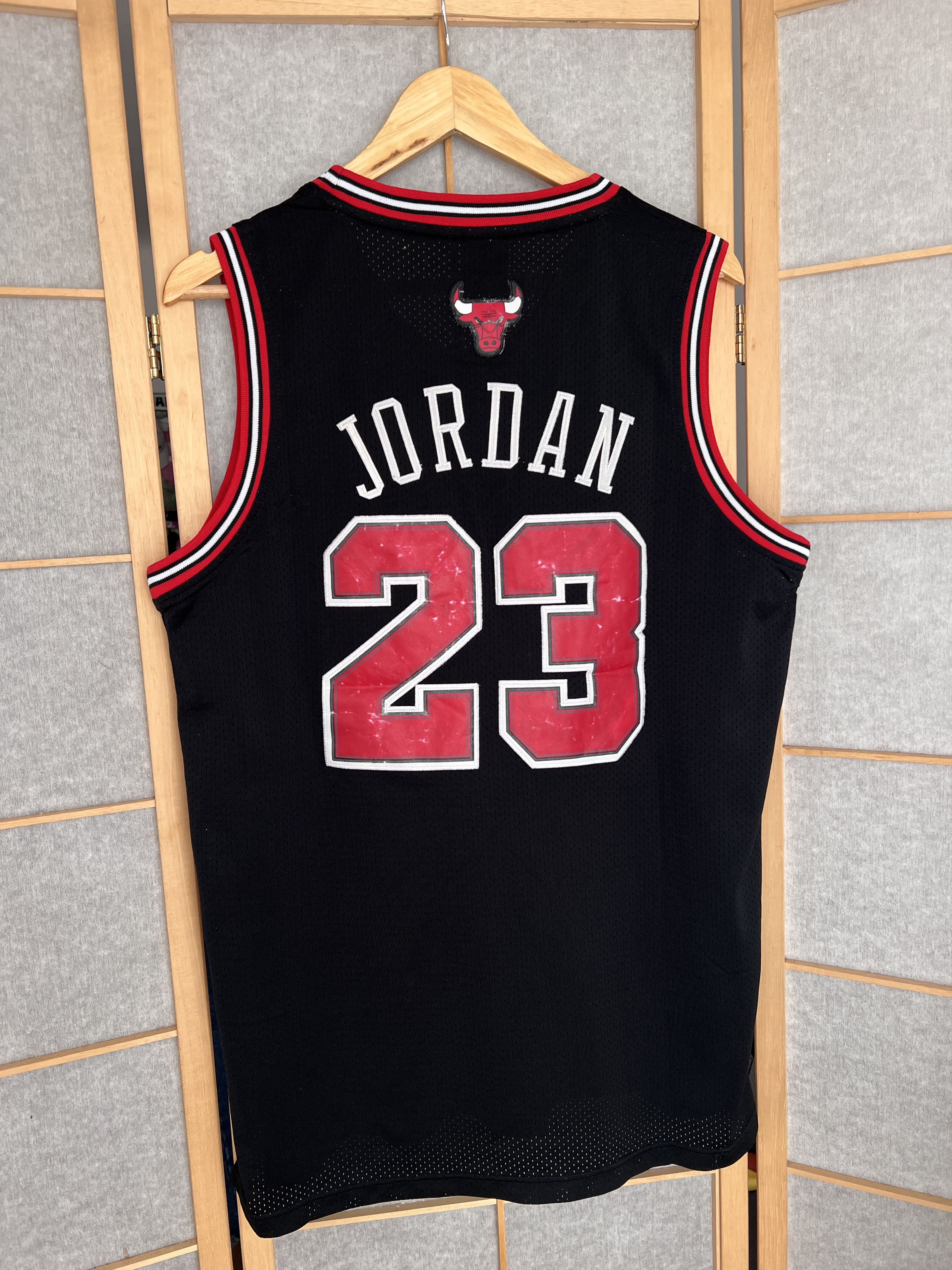 Nike Rare Nike Chicago Bulls #23 Jordan vintage 1990s mesh jersey Size US M / EU 48-50 / 2 - 5 Thumbnail