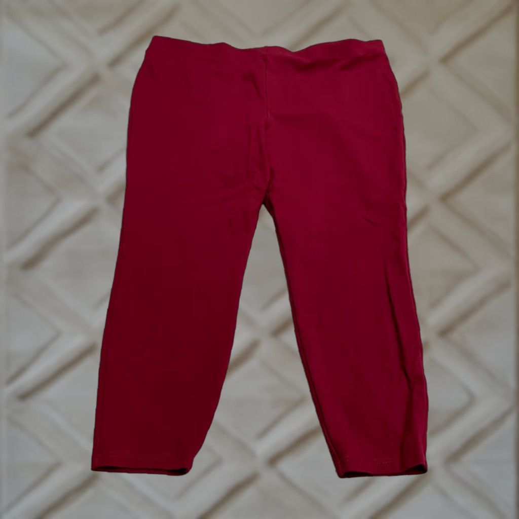 Forever 21 FOREVER 21 Cropped Pants Womens 3X Red Pull-On Tapered Cotton Knit Inseam 23.5 in Waist 40 in Casual Workwear Size 40" / US 18 - 1 Thumbnail