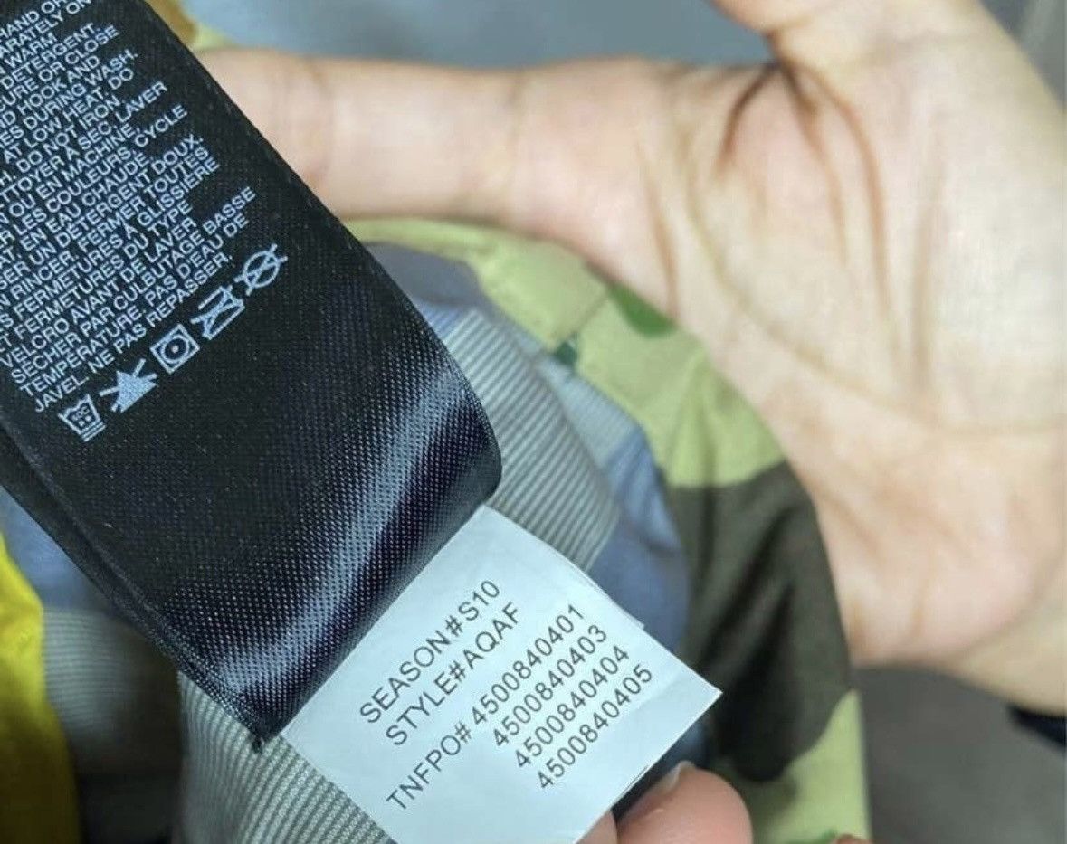 Supreme × The North Face Supreme x The North Face Duck Camo Expedition Pullover sz M Size US M / EU 48-50 / 2 - 6 Thumbnail