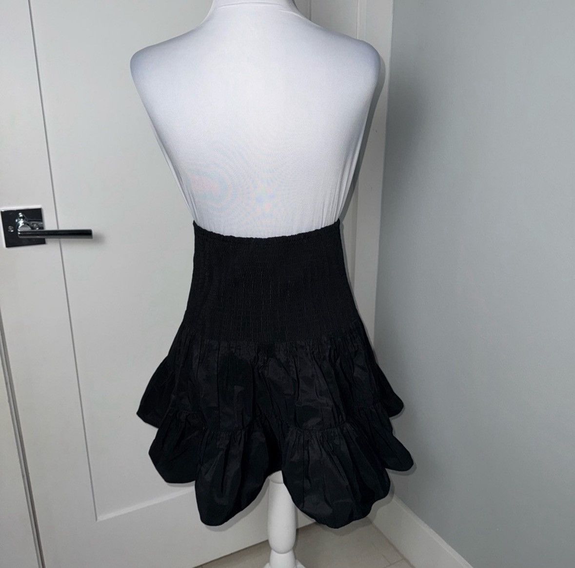Maje Maje Jun Smocked Mini Skirt/Size 4 Size 27" / US 4 / IT 40 - 8 Thumbnail