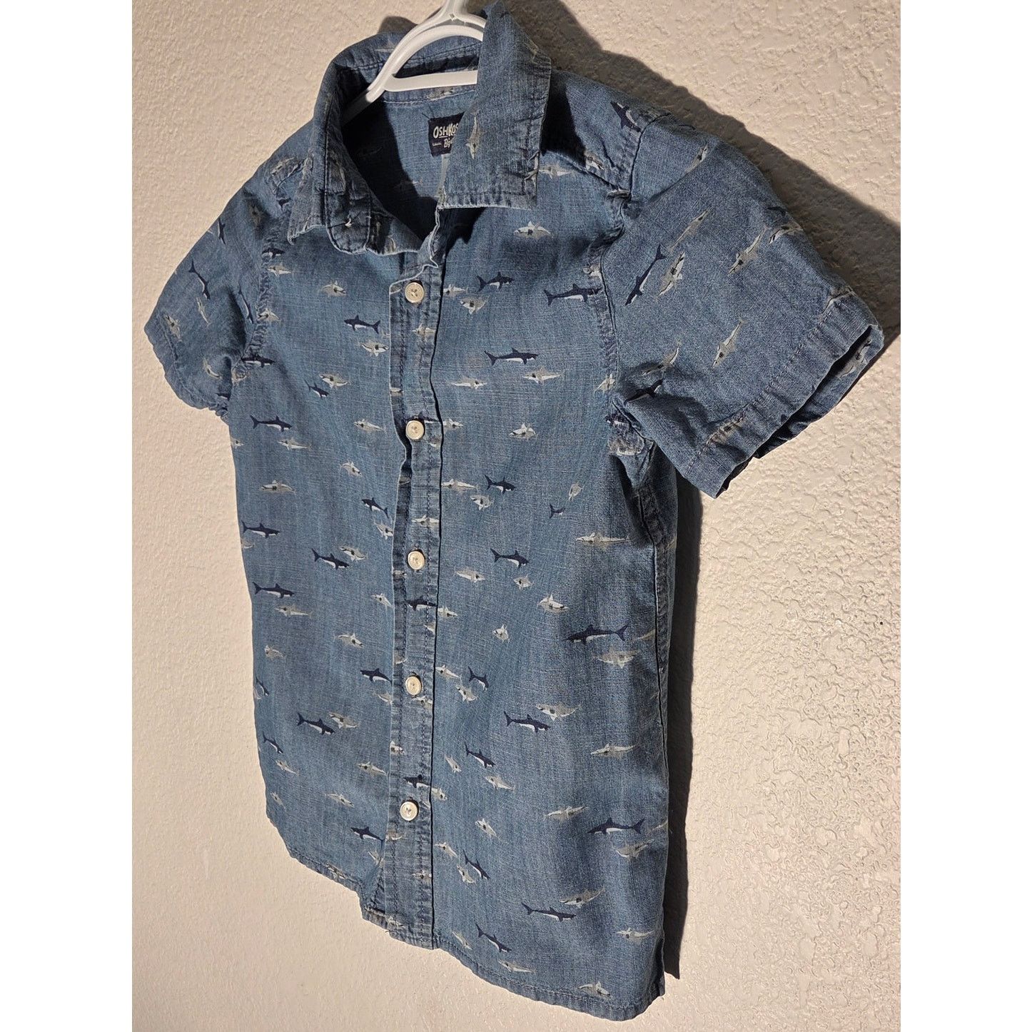 Oshkosh OshKosh B'Gosh Blue Shark Button-Up Shirt - Boys 8 Size US XXS / EU 40 - 4 Thumbnail