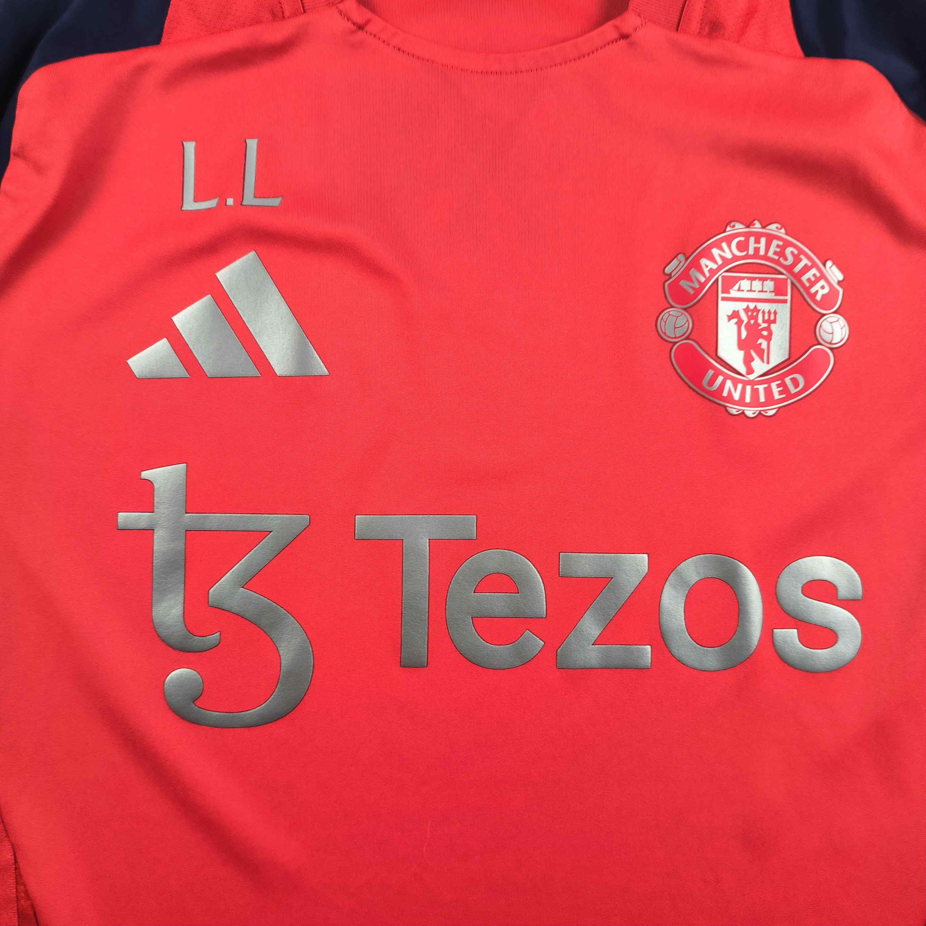 Adidas Manchester United 23-24 Adidas training football jersey sz S Size US S / EU 44-46 / 1 - 3 Thumbnail