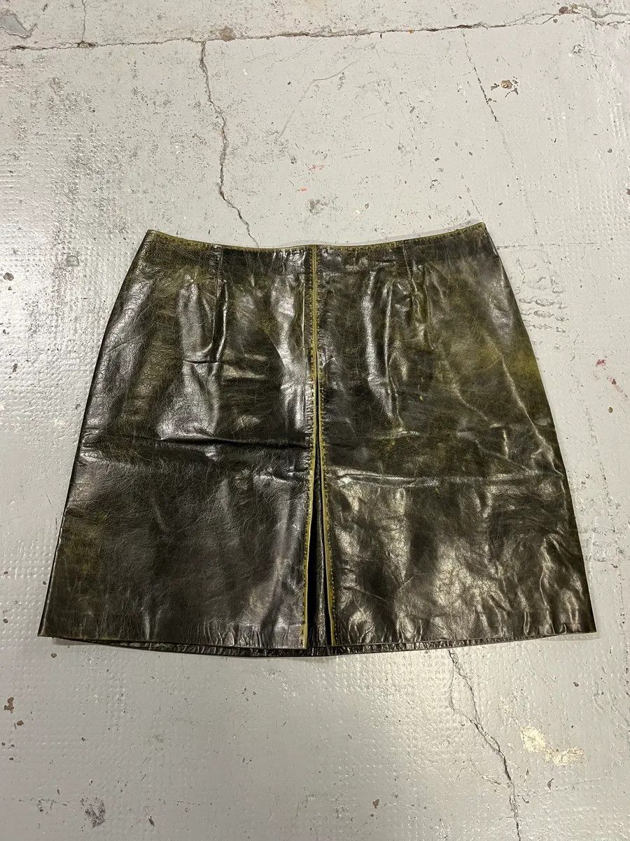 Roberto Cavalli SS2001 Roberto Cavalli Eroded Olive Leather Mini Skirt Size 28" / US 6 / IT 42 - 1 Thumbnail