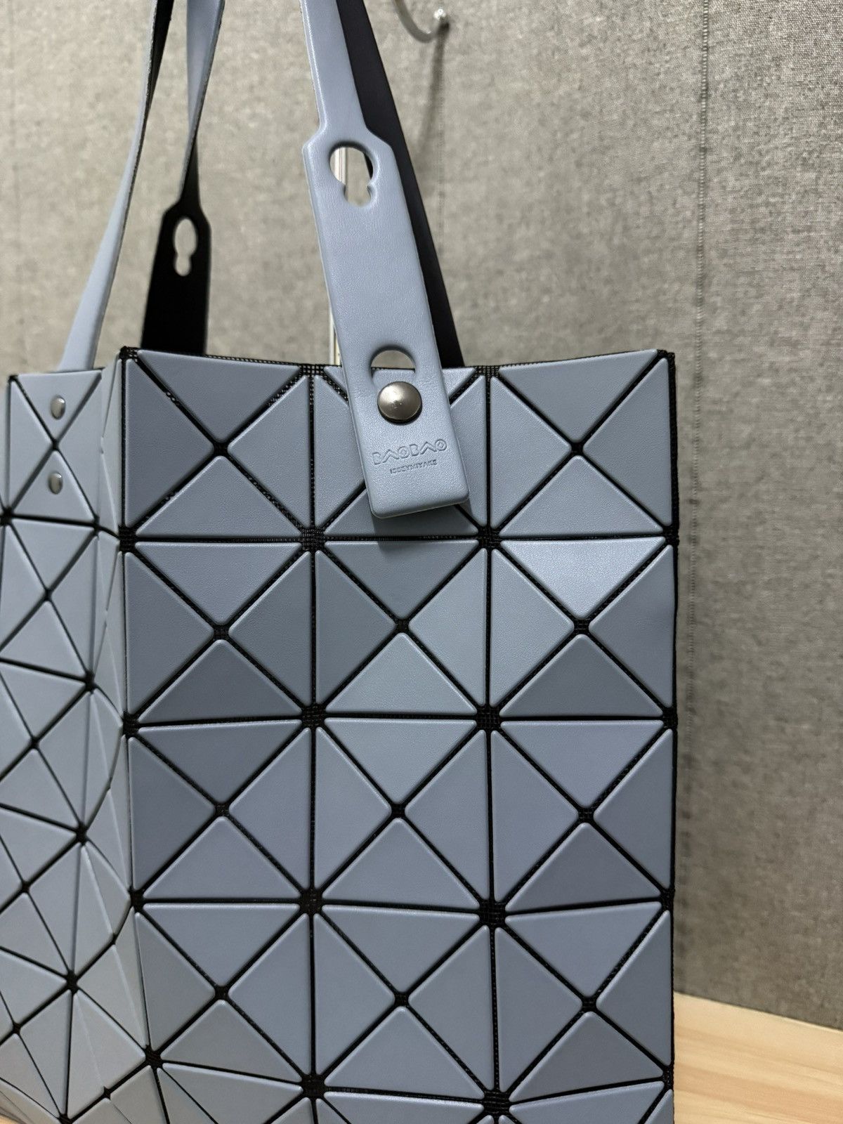 Issey Miyake Bao Bao Bao Bao Issey miyake Blue Geometric Tote bag Size ONE SIZE - 5 Thumbnail