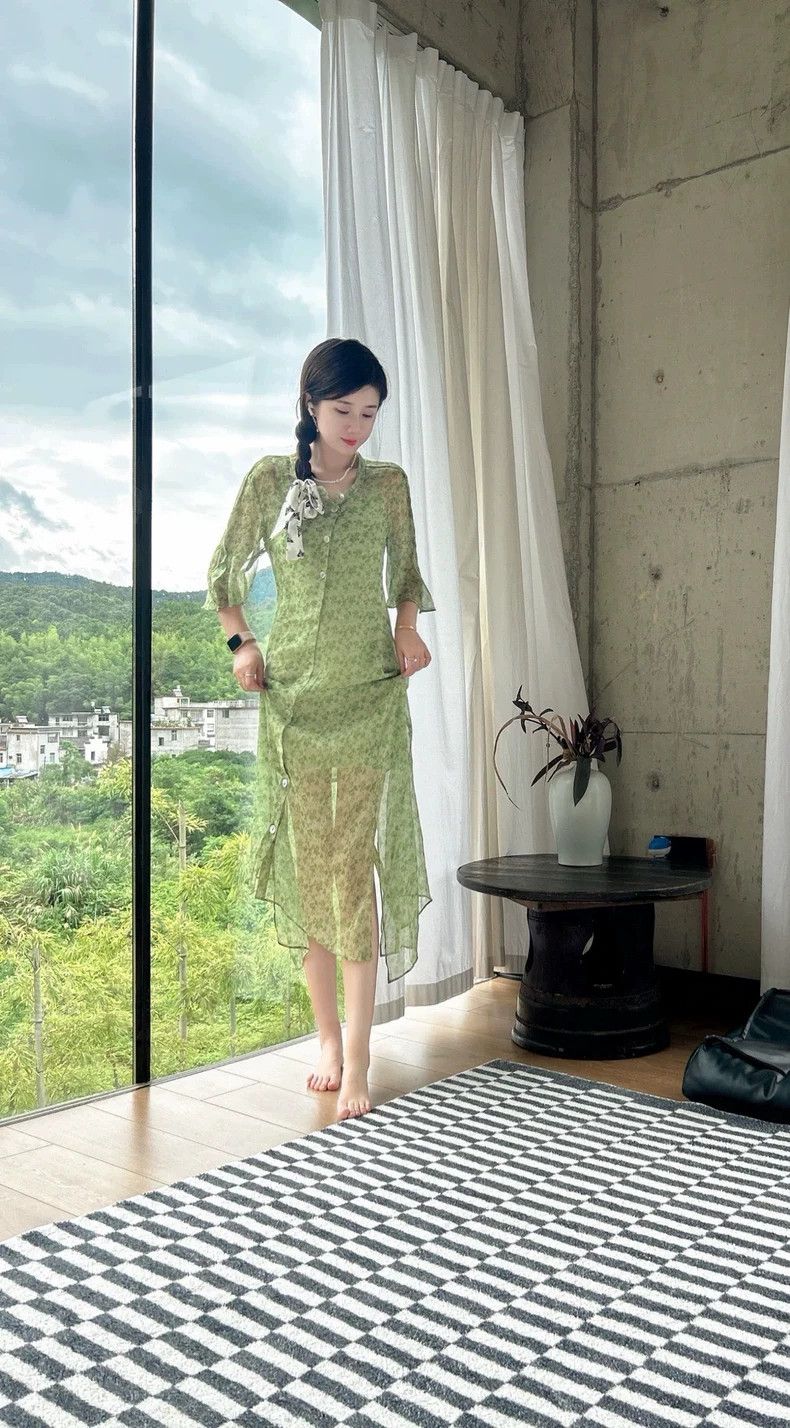 Acne Studios Acne Studios size:36 Green floral print dress Size M / US 6-8 / IT 42-44 - 2 Thumbnail